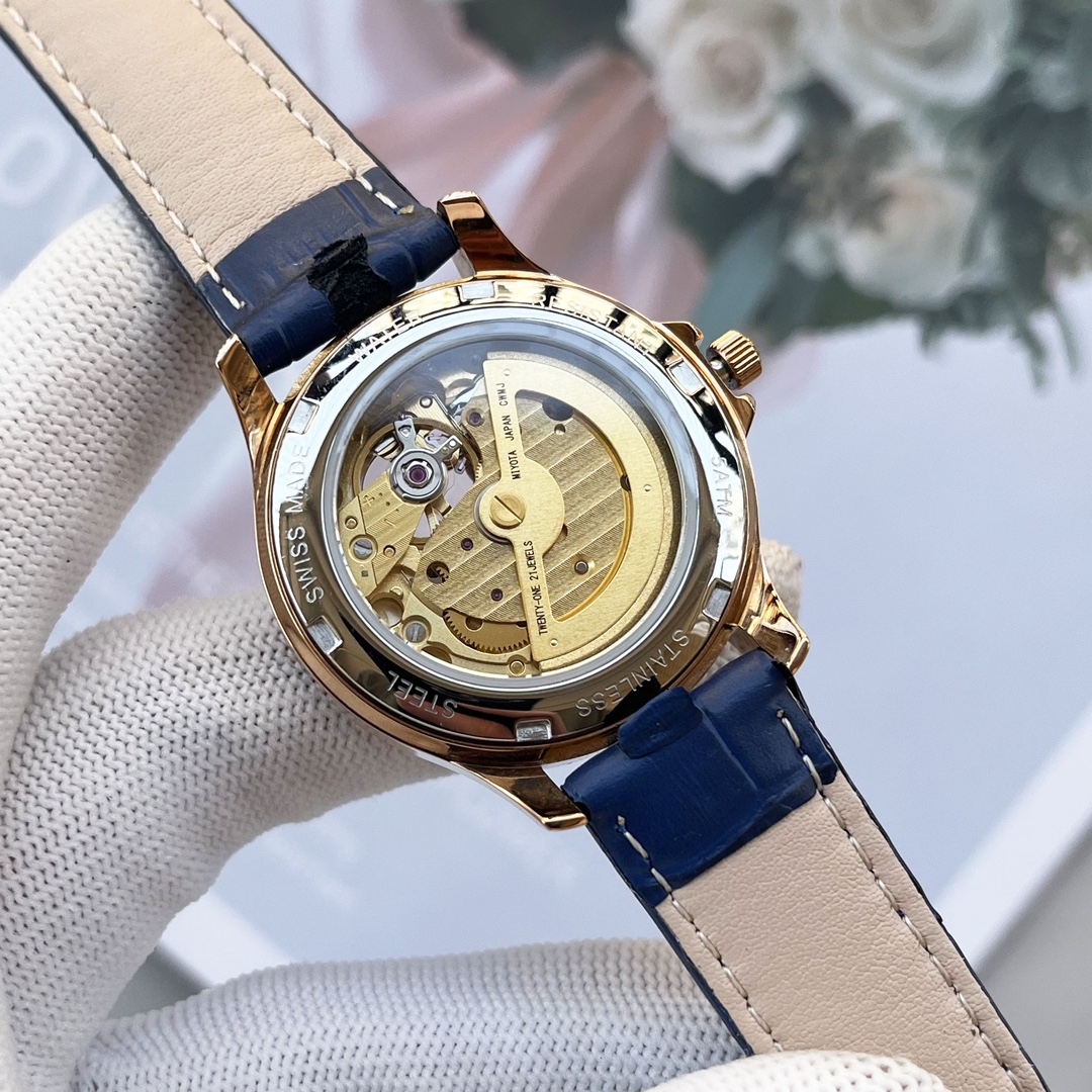 “3D Stereo Effects Highlight Water Drills Above Petals in Luxurious Female 35mm” - 图片 8