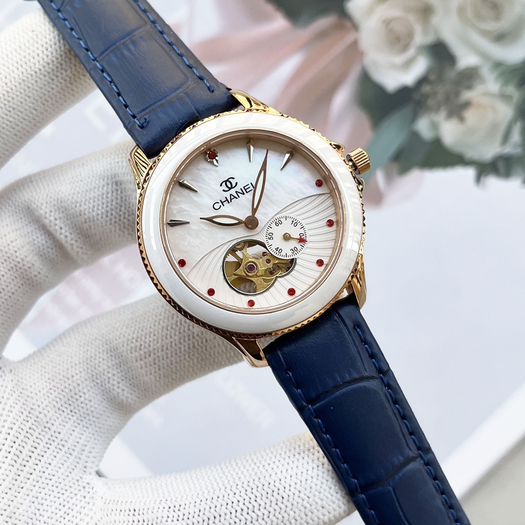 “3D Stereo Effects Highlight Water Drills Above Petals in Luxurious Female 35mm” - 图片 7