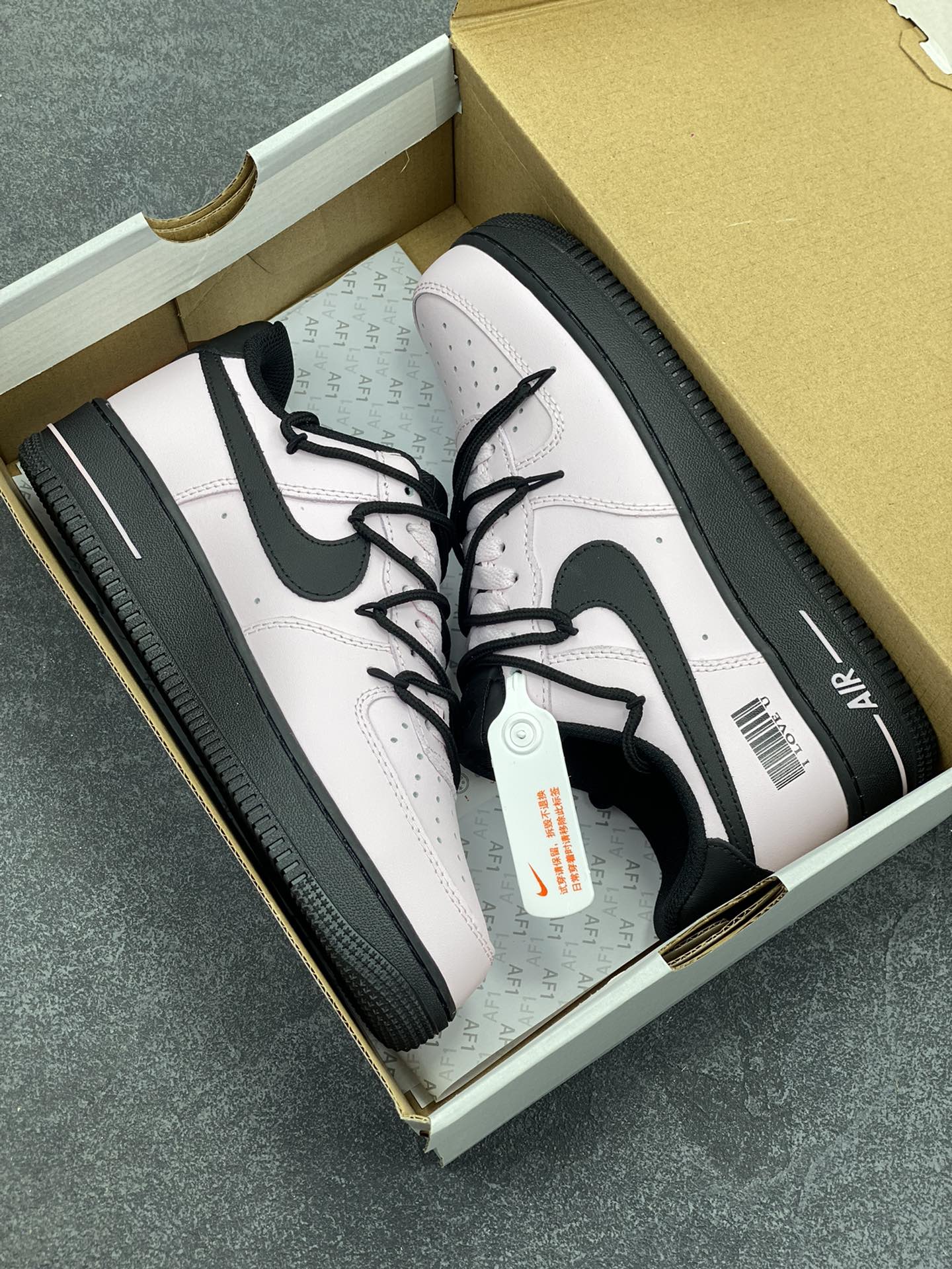 图片[9]-Nike Air Force 1 Low 空军一号低帮运动休闲板鞋 原楦头原纸板 打造纯正空军版型 专注外贸渠道 全掌内置蜂窝气垫 原盒配件 原厂中底钢印、拉帮完美 货号：DD8959-001 尺码：36 36.5 37.5 38 38.5 39 40 40.5 41 42 42.5 43 44 44.5 45-选品中心