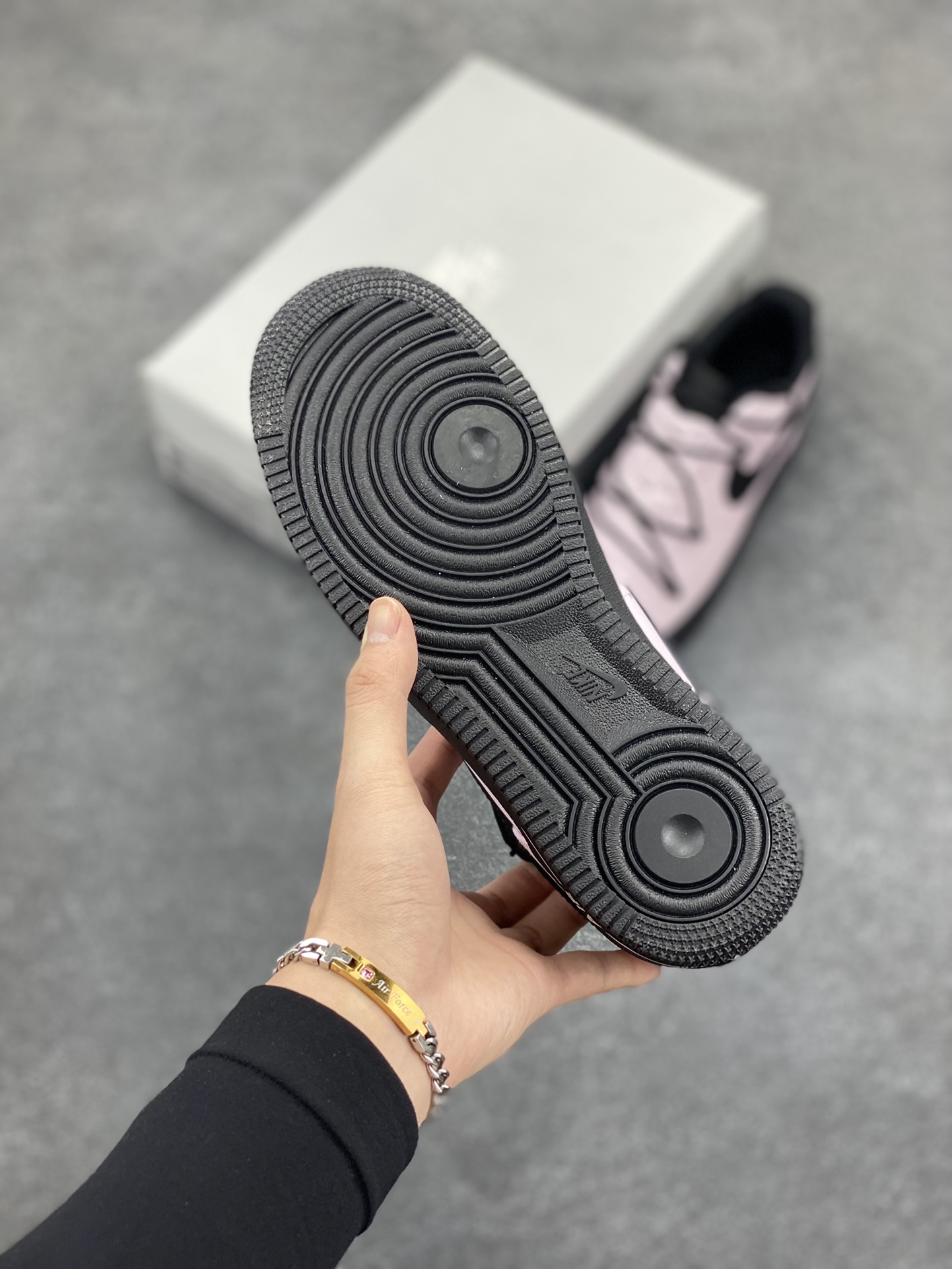 图片[5]-Nike Air Force 1 Low 空军一号低帮运动休闲板鞋 原楦头原纸板 打造纯正空军版型 专注外贸渠道 全掌内置蜂窝气垫 原盒配件 原厂中底钢印、拉帮完美 货号：DD8959-001 尺码：36 36.5 37.5 38 38.5 39 40 40.5 41 42 42.5 43 44 44.5 45-选品中心