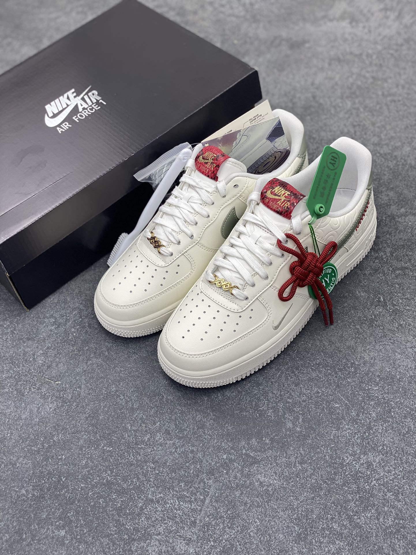 图片[8]-HY版本💯 Nike Air Force 1 Low 蛇年 空军一号低帮运动休闲板鞋 原楦头原纸板 打造纯正空军版型#专注外贸渠道 全掌内置蜂窝气垫 #原盒配件 原厂中底钢印、拉帮完美 货号：HV5979-130 尺码：35.5 36 36.5 37.5 38 38.5 39 40 40.5 41 42 42.5 43 44 44.5 45 46-选品中心