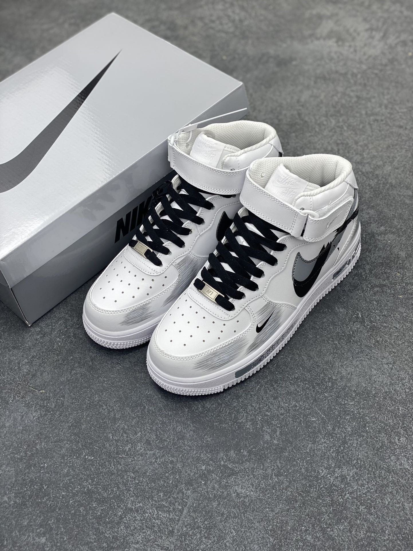 图片[8]-Nike Air Force 1 Low’07 断勾 喷绘 空军一号中帮休闲板鞋 定制皮料 原厂3D打印 定制鞋盒 原楦原纸板 纯正空军版型 内置全掌气垫 货号：ZH0316-053 尺码：36 36.5 37.5 38 38.5 39 40 40.5 41 42 42.5 43 44 44.5 45-选品中心