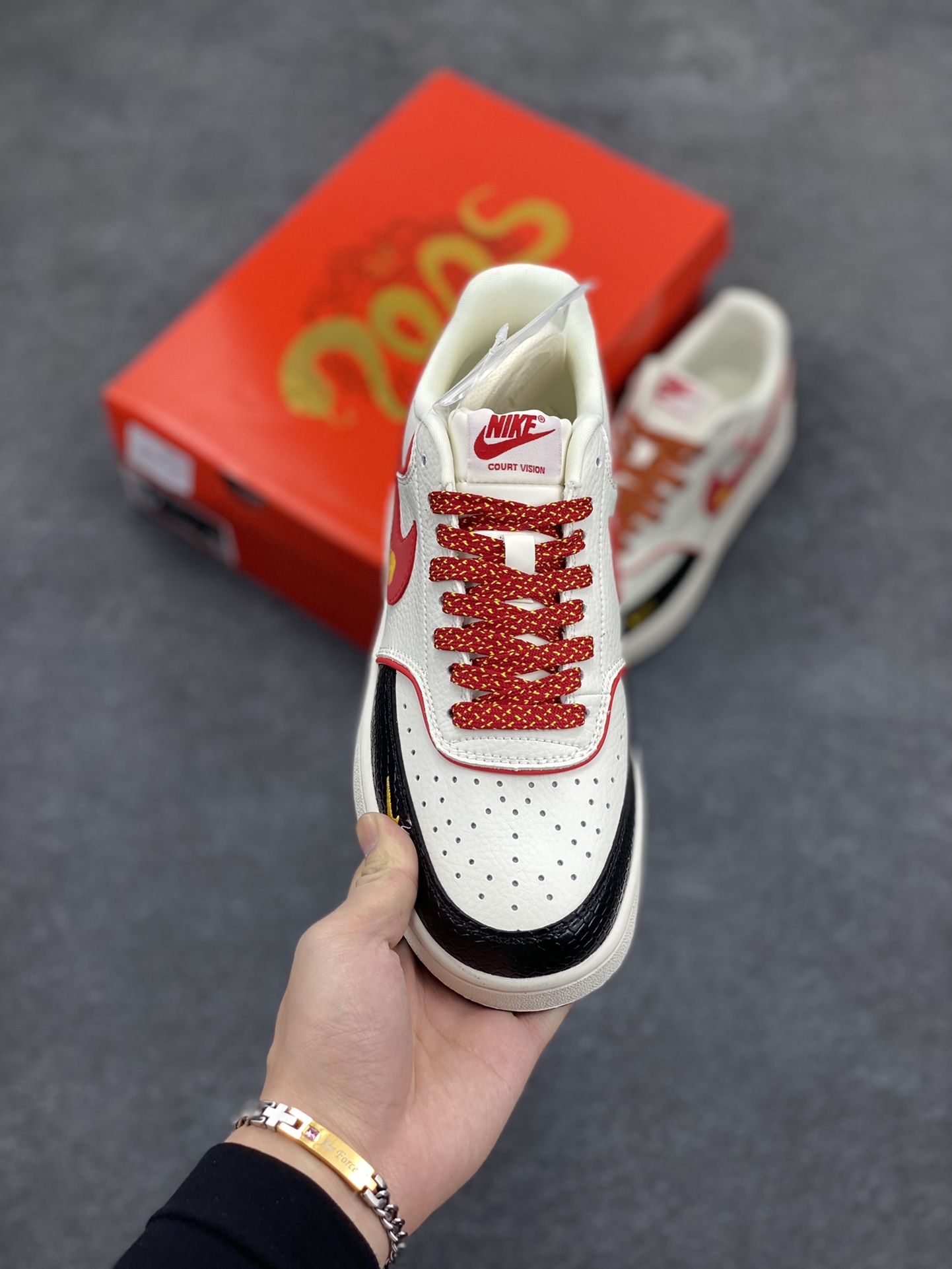 图片[2]-海外爆款 ZP订单 NIKE EBERNON Low prm 小空军低帮百搭透气休闲运动板鞋 独家头层版本 原数据独家私模大底 纯正版型 清洁度完美 货号：FD5188-130 尺码：36 36.5 37.5 38 38.5 39 40 40.5 41 42 42.5 43 44 44.5 45-选品中心