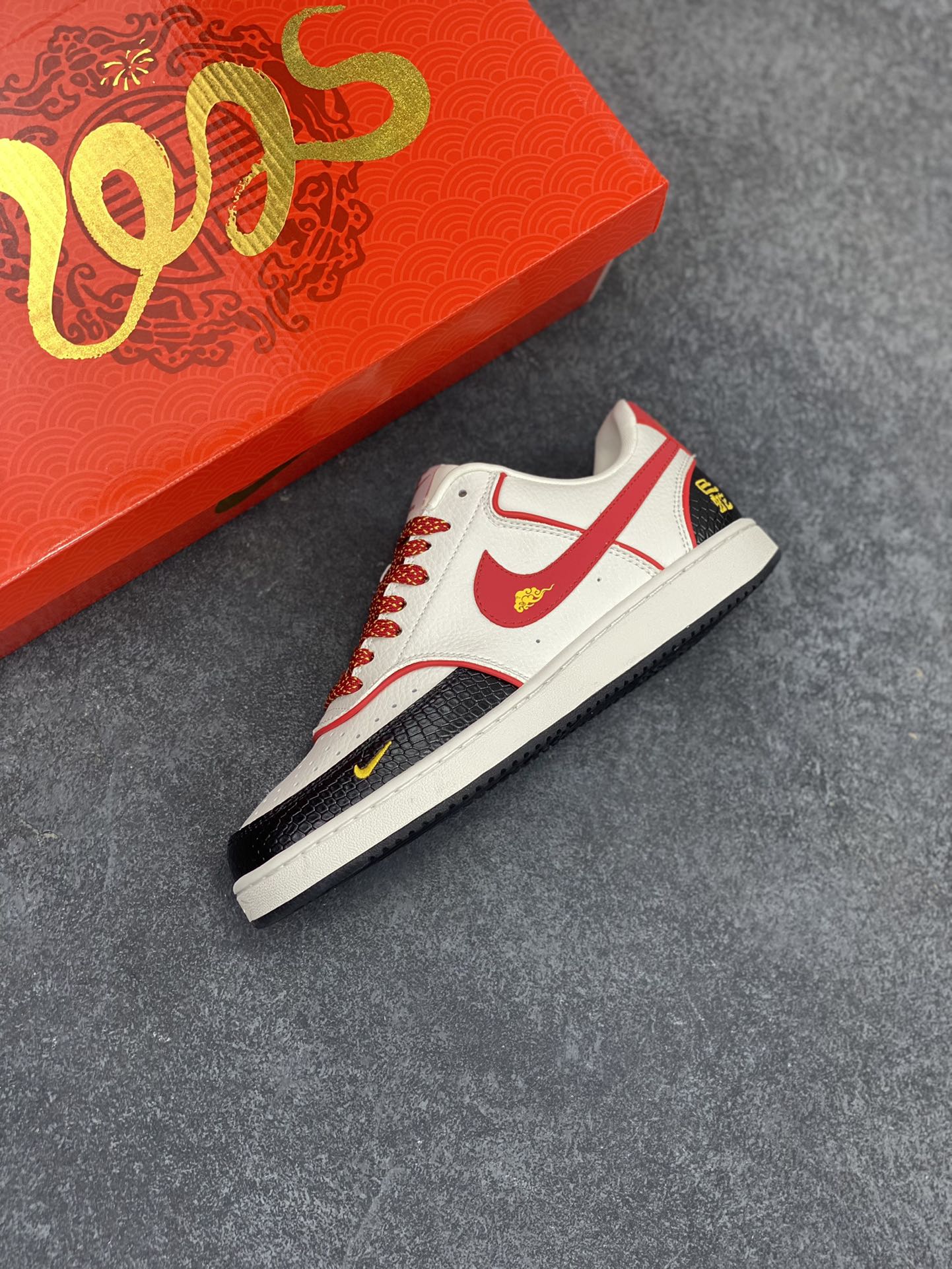 图片[7]-海外爆款 ZP订单 NIKE EBERNON Low prm 小空军低帮百搭透气休闲运动板鞋 独家头层版本 原数据独家私模大底 纯正版型 清洁度完美 货号：FD5188-130 尺码：36 36.5 37.5 38 38.5 39 40 40.5 41 42 42.5 43 44 44.5 45-选品中心