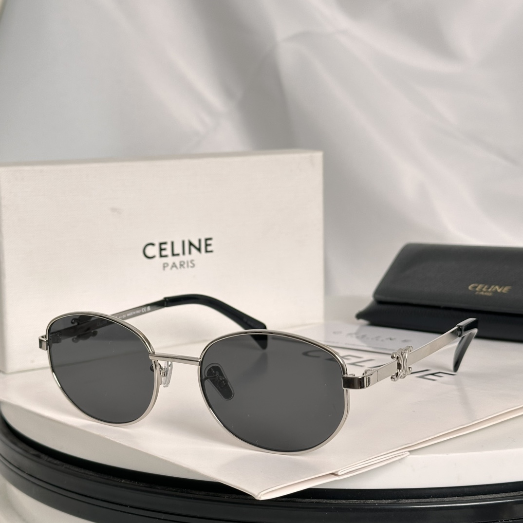 ️齐色凯旋门简约款品牌不明显低调又奢华️Celine*CL40069USIZE:57-21-140️