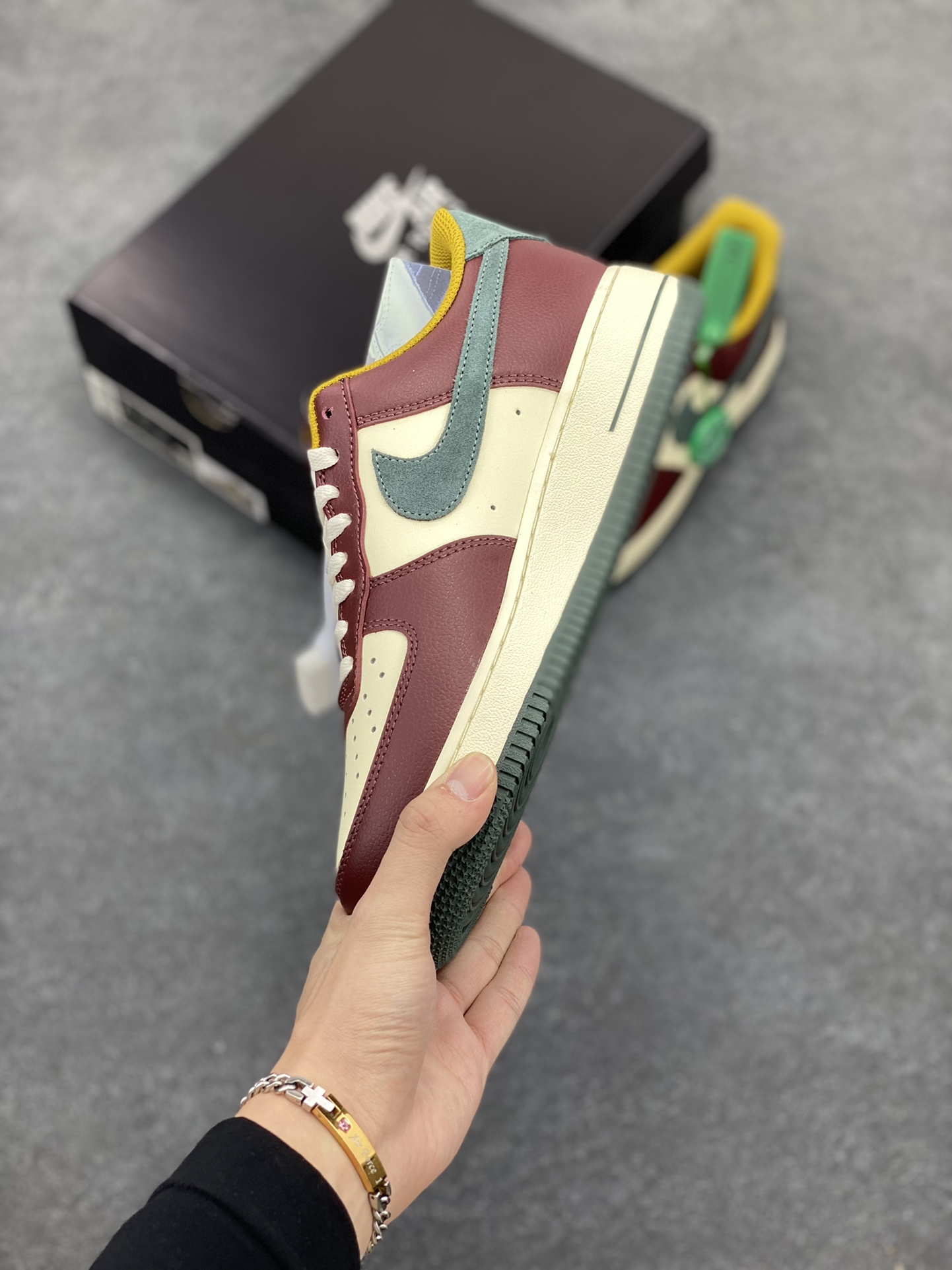 图片[3]-HY版本💯 Nike Air Force 1 Low 07 米红 原楦头原纸板 打造纯正低帮空军版型专注外贸渠道 全掌内置蜂窝气垫 原盒配件 原厂中底钢印、拉帮完美 货号：HQ3612-113 尺码：36 36.5 37.5 38 38.5 39 40 40.5 41 42 42.5 43 44 44.5 45 46-选品中心