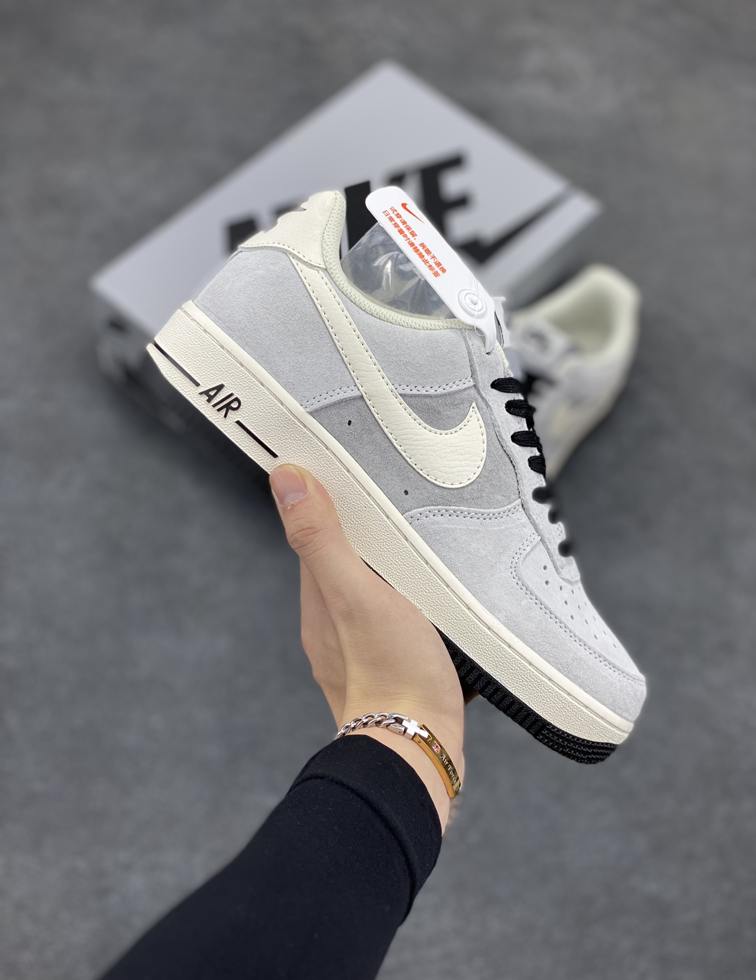 NIke Air Force 1 \’07 Low 经典黑灰 头成麂皮空军一号低帮运动休闲板鞋 进口麂皮 原装鞋盒原楦头原纸板 内置全掌气垫 高清洁度 货号:KT3396-225 尺码:36 36.5 37.5 38 38.5 39 40 40.5 41 42 42.5 43 44 44.5 45-选品中心