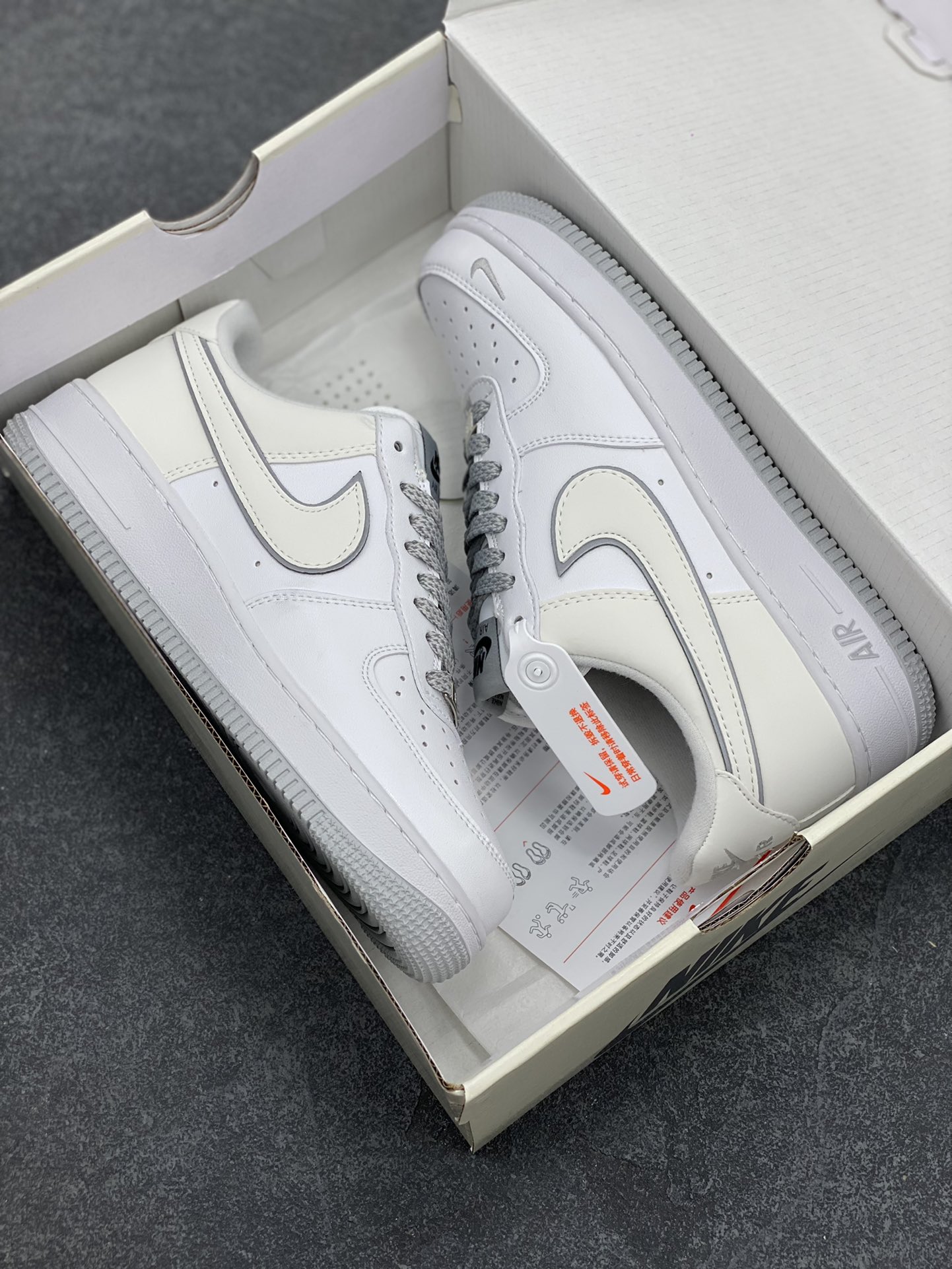图片[9]-福利特价 NIke Air Force 1 \’07 Low “米白灰满天星”空军一号 低帮 运动鞋 休闲鞋 折边针车 工艺难度大 原楦头原纸板 原装鞋盒 定制五金配件 内置全掌气垫 原厂鞋底 货号：YZ8115-006 尺码：36 36.5 37.5 38 38.5 39 40 40.5 41 42 42.5 43 44 44.5 45-选品中心