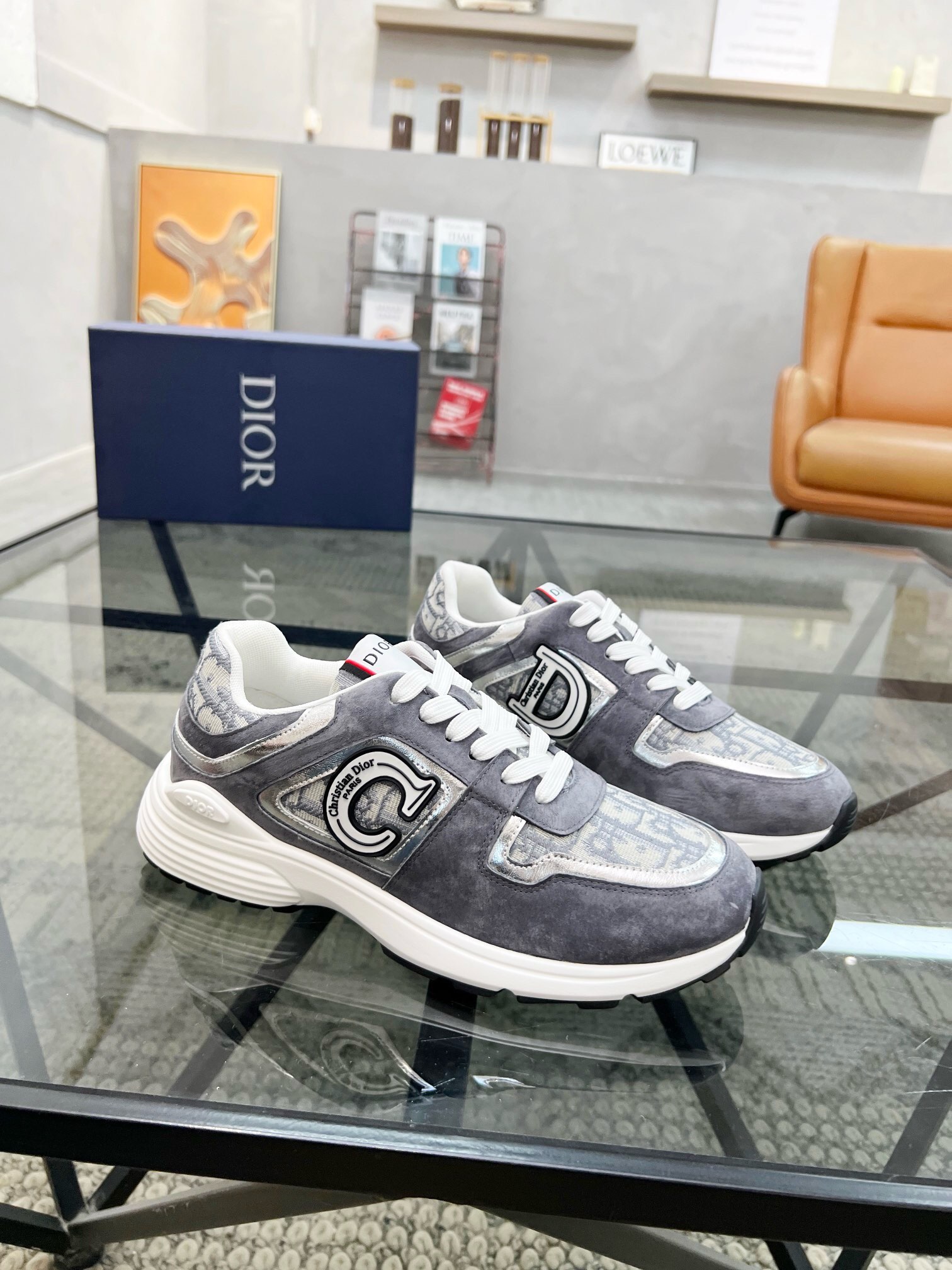 NO:222277,Brand Dior color original color matching, code number 39-44 customized 38.45 price Material Dior new casual shoes!  The details of the fashionable layout are impeccable, using cowhide with mesh patchwork to make comfortable and sweat-absorbing mesh. The foot pad feels comfortable and has excellent quality. Dior casual shoes, dior, dior, cowhide19860909品牌Dior 颜色原版配色 码数39-44定做38.45 价格 材质迪奥新款休闲鞋！时尚潮流的版面细节无可挑剔采用牛皮搭配网布拼接制作舒适吸汗的网布垫脚脚感舒适品质优越,Dior休闲鞋,dior,dior,cowhide,Men's shoes