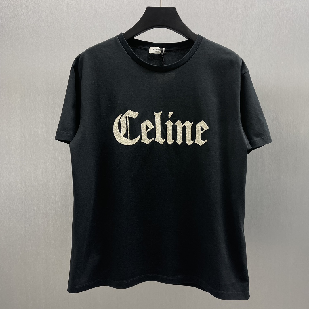 🧧CELI*E Camiseta de punto de algodón con bordado gótico. Talla: S-XL. Bordado gótico CELINE, corte holgado, cuello red…