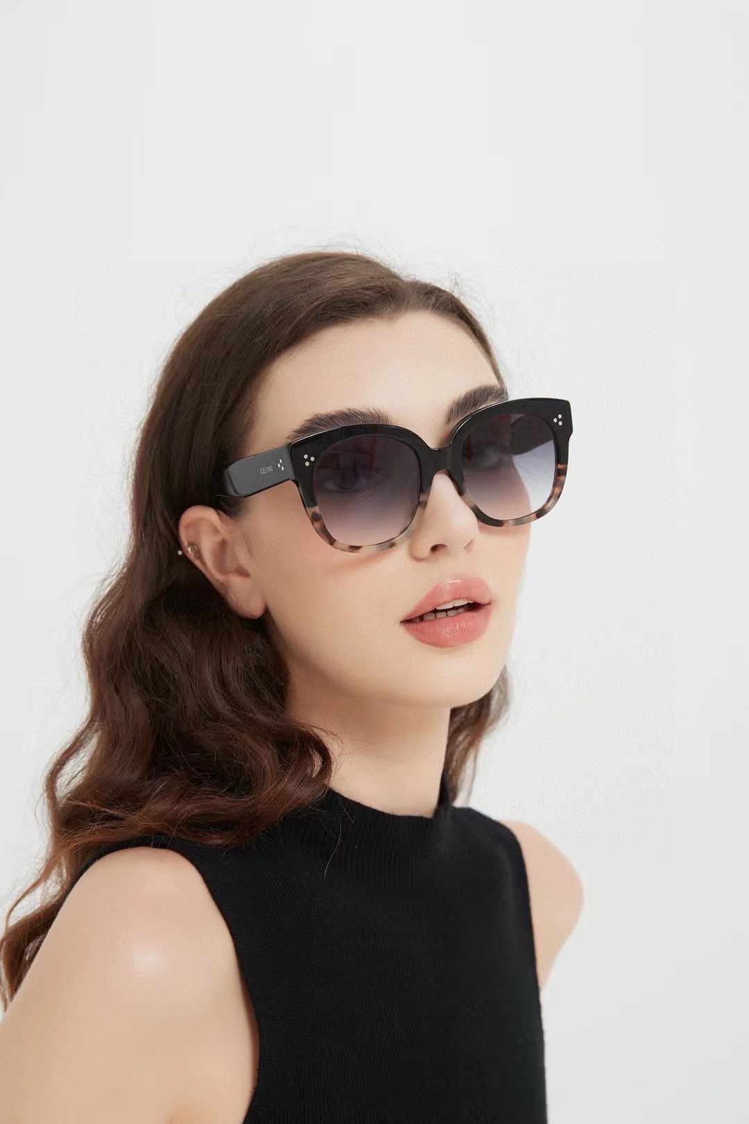 NO:269561,A thousand years of classic high quality CELINE CL4002UN double-paired board material is full of three-dimensionality. Imported sheets from Italy. High-definition lenses. Novelty. Super good texture. Versatile. Simple. Size 52-21-glasses, sunglasses, sunglasses, christian louboutin, celine19860909万年经典 高品质 CELINE CL4002UN双拼板材立体感十足. 意大利进口板料.高清镜片.新颖.质感超好 百搭.简洁.Size 52-21-眼镜墨镜太阳镜,眼镜,christian louboutin,celine,glasses