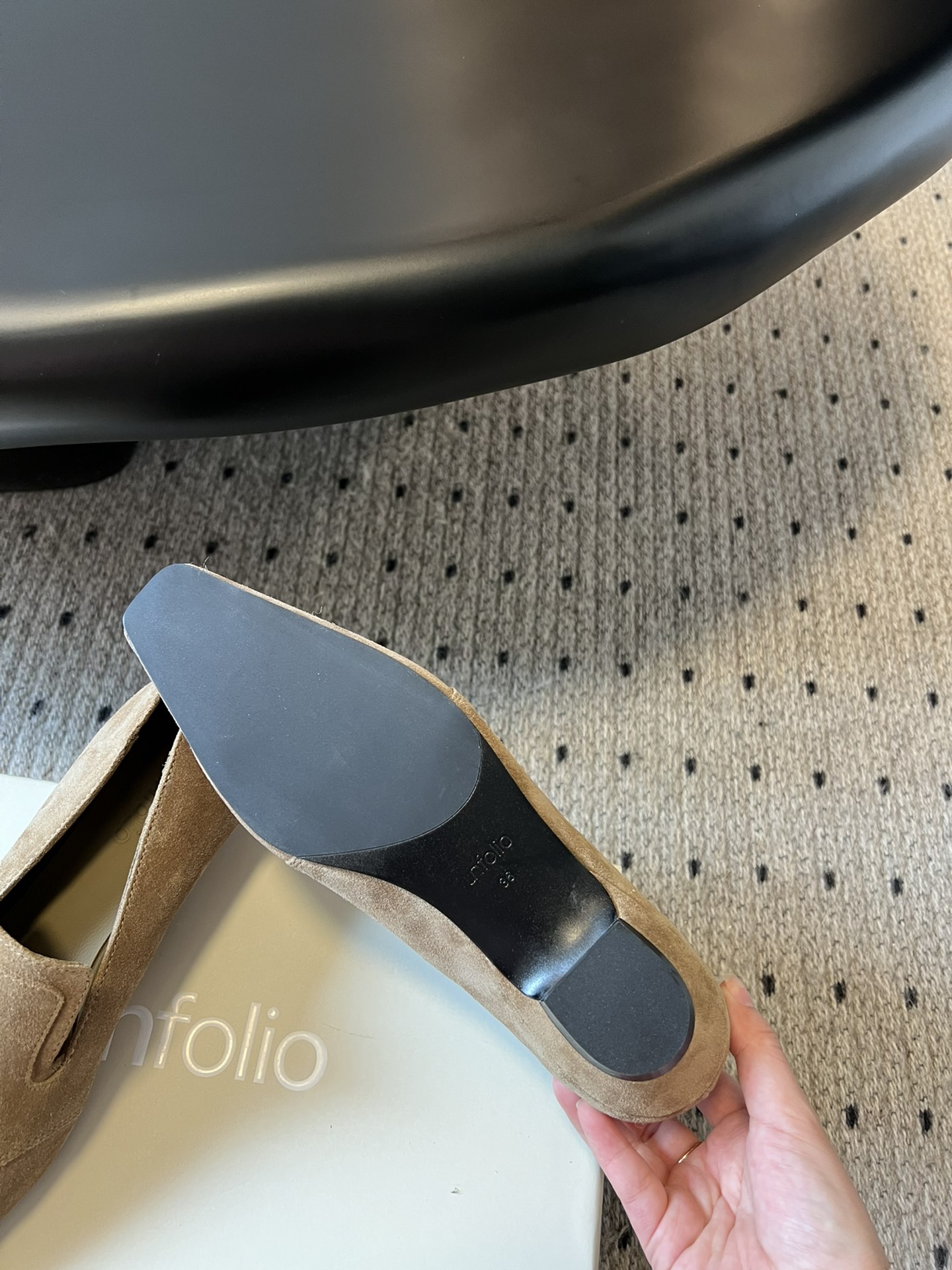代购级UNFOLIO 小众潮牌 25早春新款 复古深口单鞋把实穿主义与个性时髦拿捏得恰到好处 通勤和日常