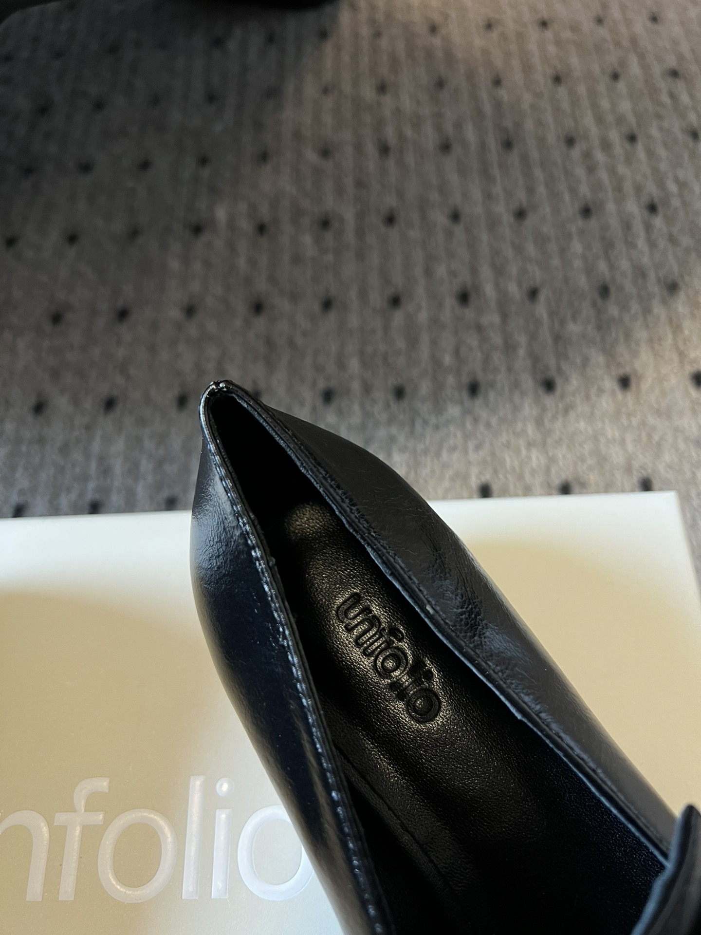 代购级UNFOLIO 小众潮牌 25早春新款 复古深口单鞋把实穿主义与个性时髦拿捏得恰到好处 通勤和日常