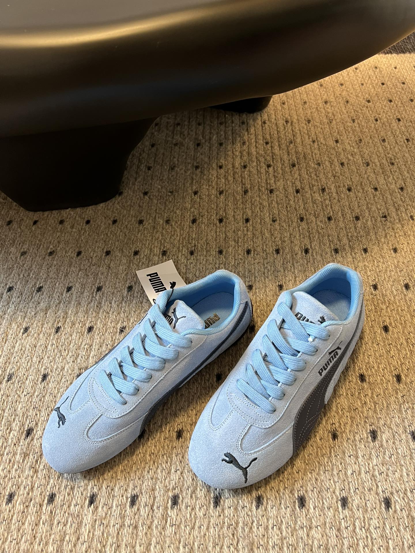 
新色来袭 puma X openyy 联名运动鞋 

复古米色 樱花粉色 我真的好推荐啊！！姐妹们今年