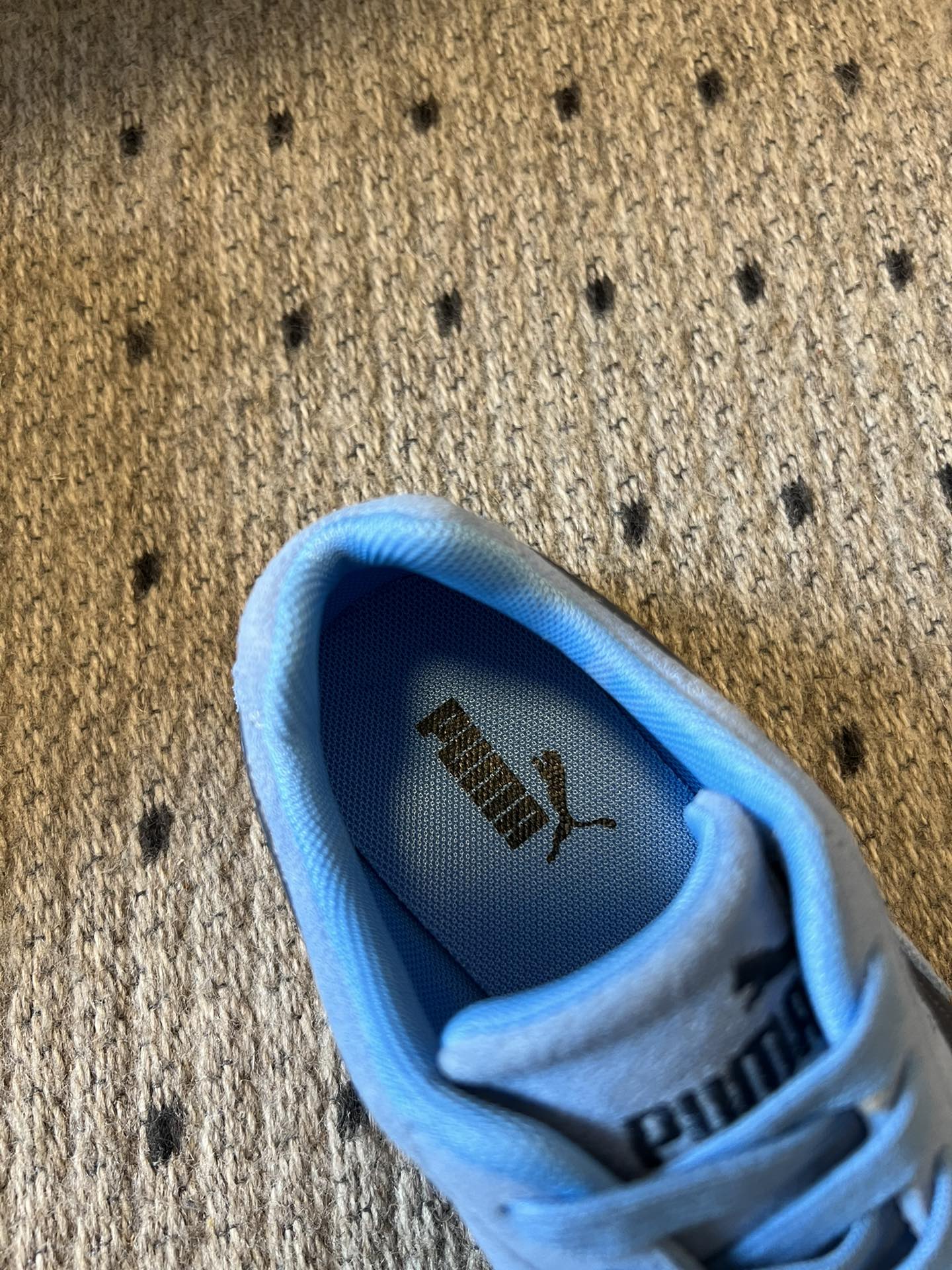 
新色来袭 puma X openyy 联名运动鞋 

复古米色 樱花粉色 我真的好推荐啊！！姐妹们今年