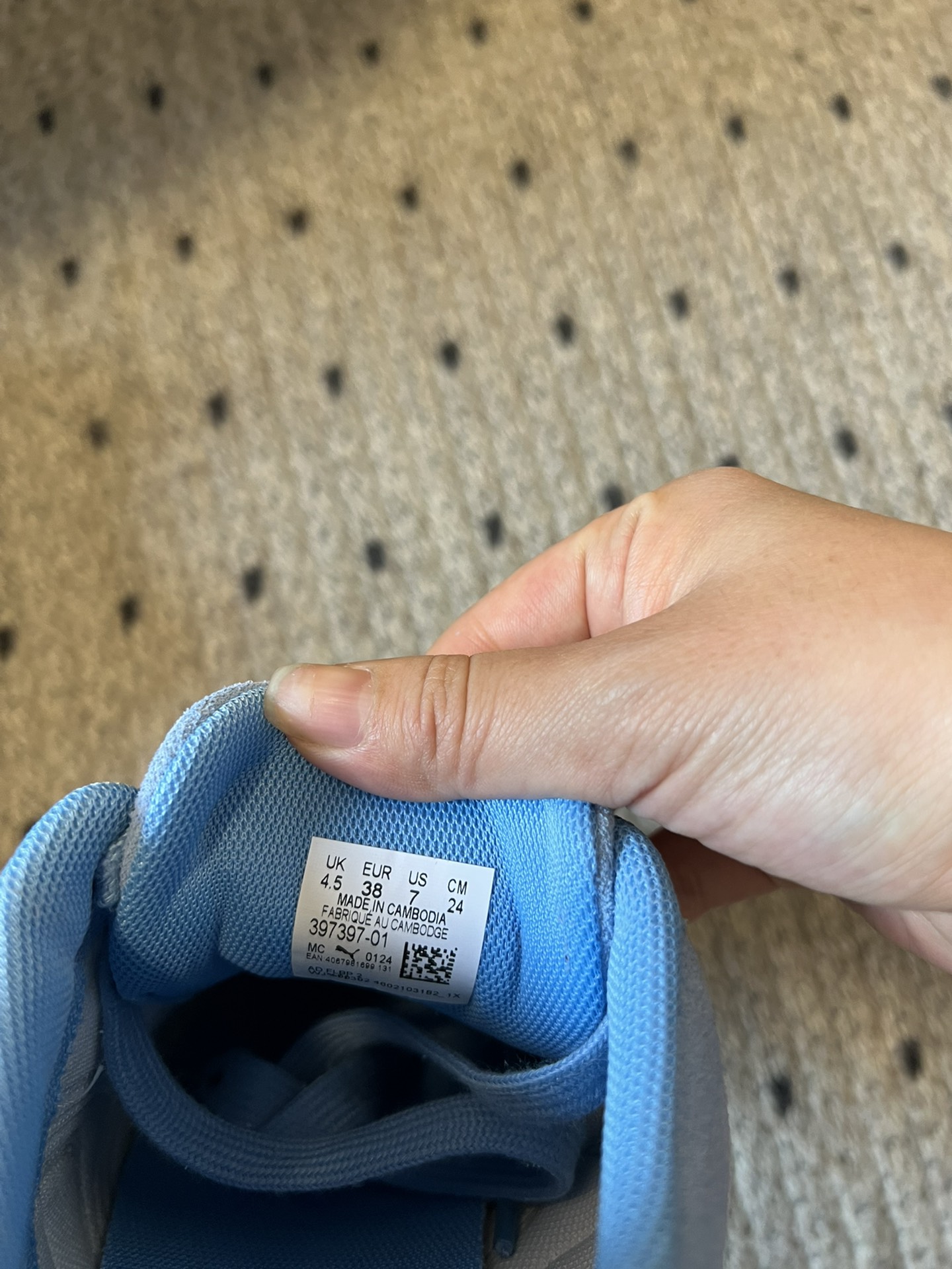 
新色来袭 puma X openyy 联名运动鞋 

复古米色 樱花粉色 我真的好推荐啊！！姐妹们今年