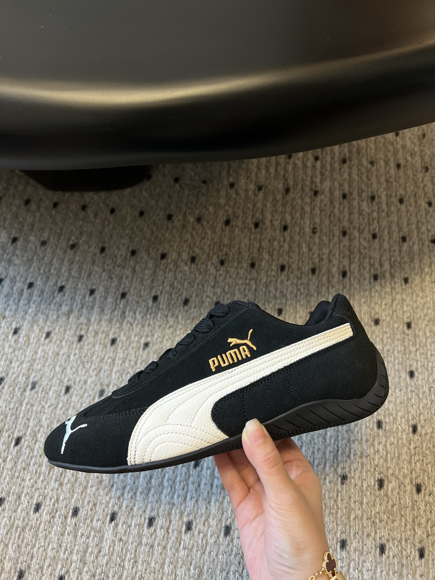 
新色来袭 puma X openyy 联名运动鞋 

复古米色 樱花粉色 我真的好推荐啊！！姐妹们今年