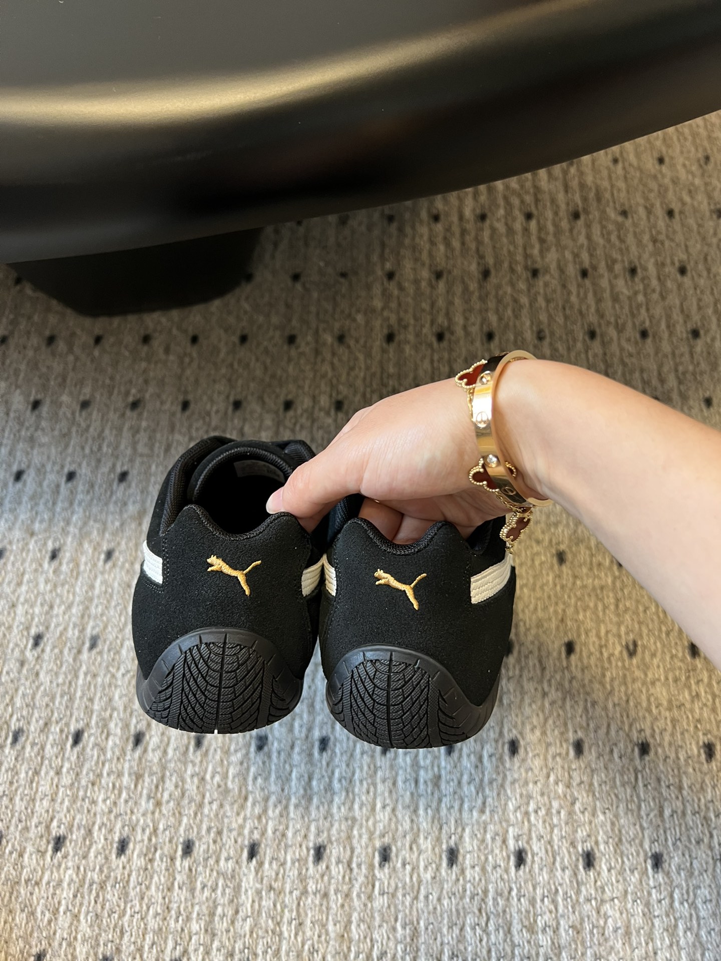 
新色来袭 puma X openyy 联名运动鞋 

复古米色 樱花粉色 我真的好推荐啊！！姐妹们今年