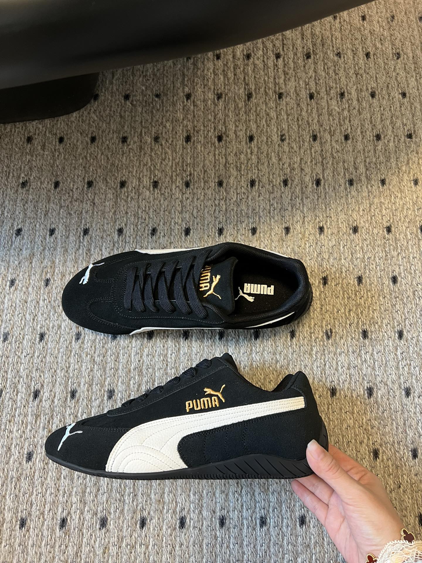 
新色来袭 puma X openyy 联名运动鞋 

复古米色 樱花粉色 我真的好推荐啊！！姐妹们今年