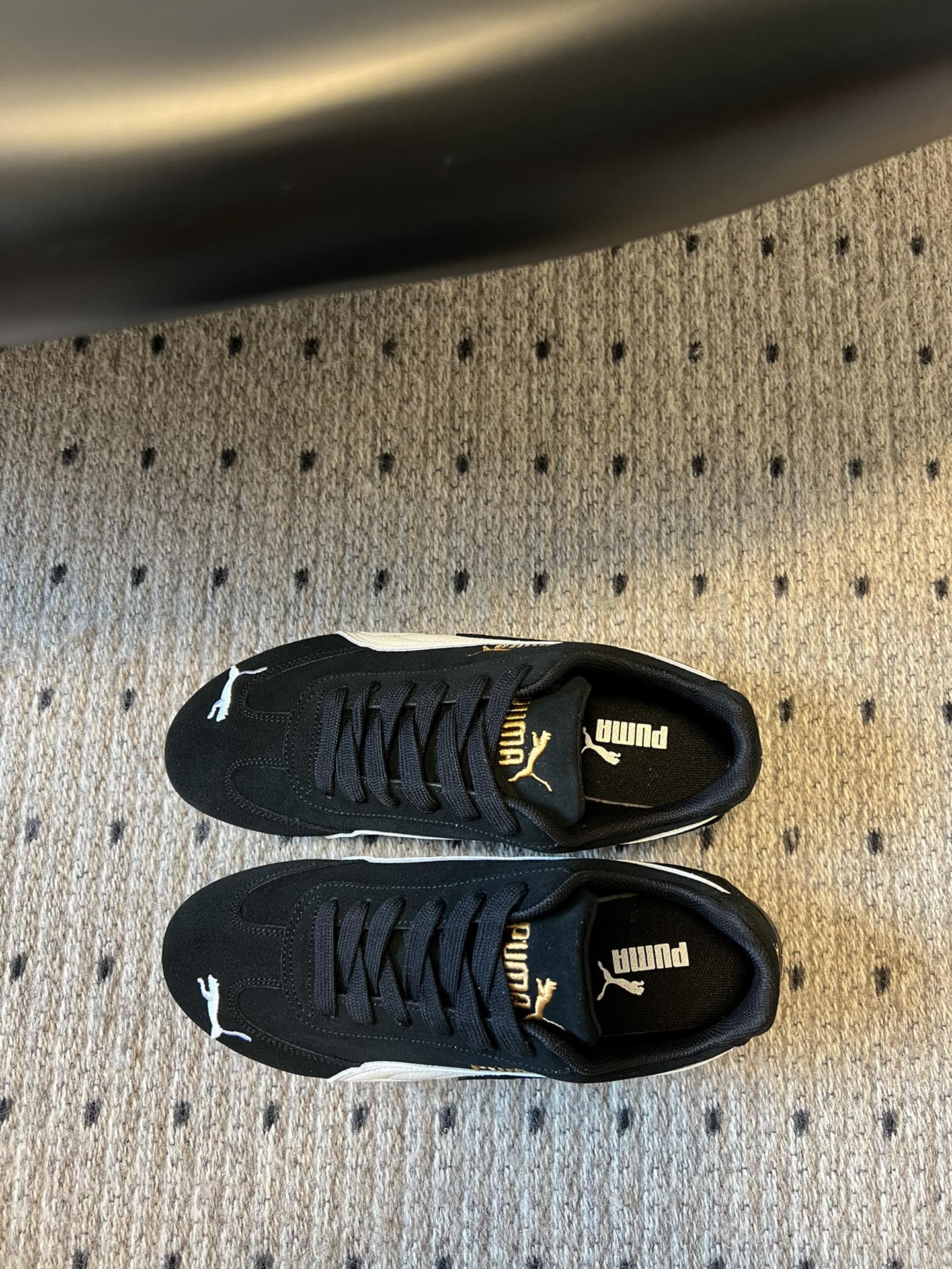 
新色来袭 puma X openyy 联名运动鞋 

复古米色 樱花粉色 我真的好推荐啊！！姐妹们今年