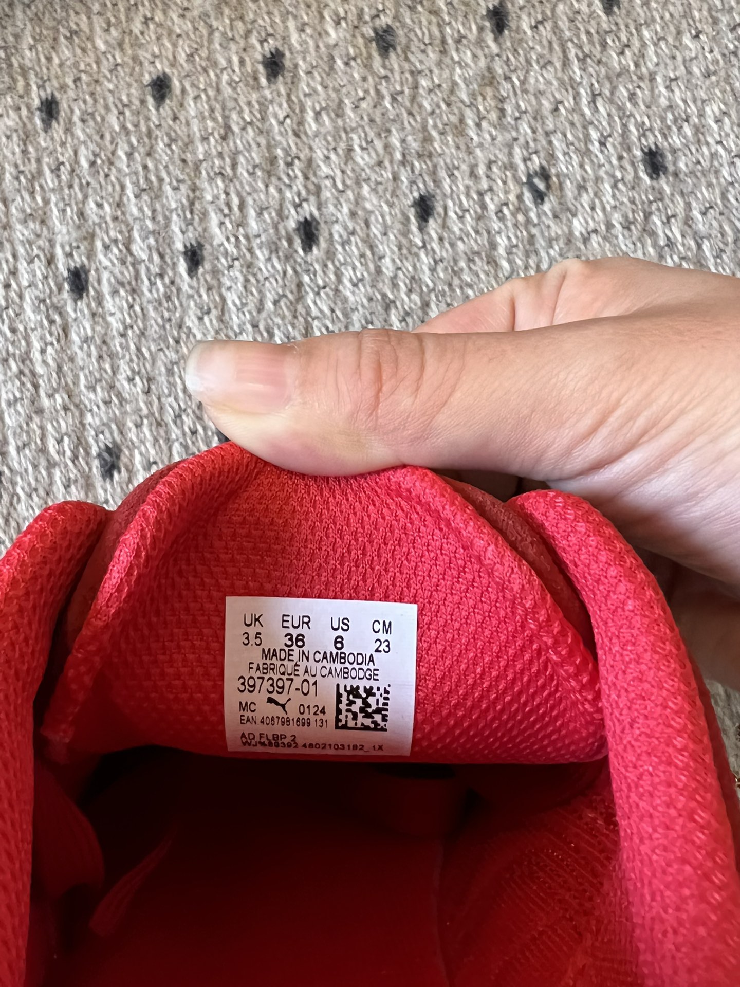 
新色来袭 puma X openyy 联名运动鞋 

复古米色 樱花粉色 我真的好推荐啊！！姐妹们今年