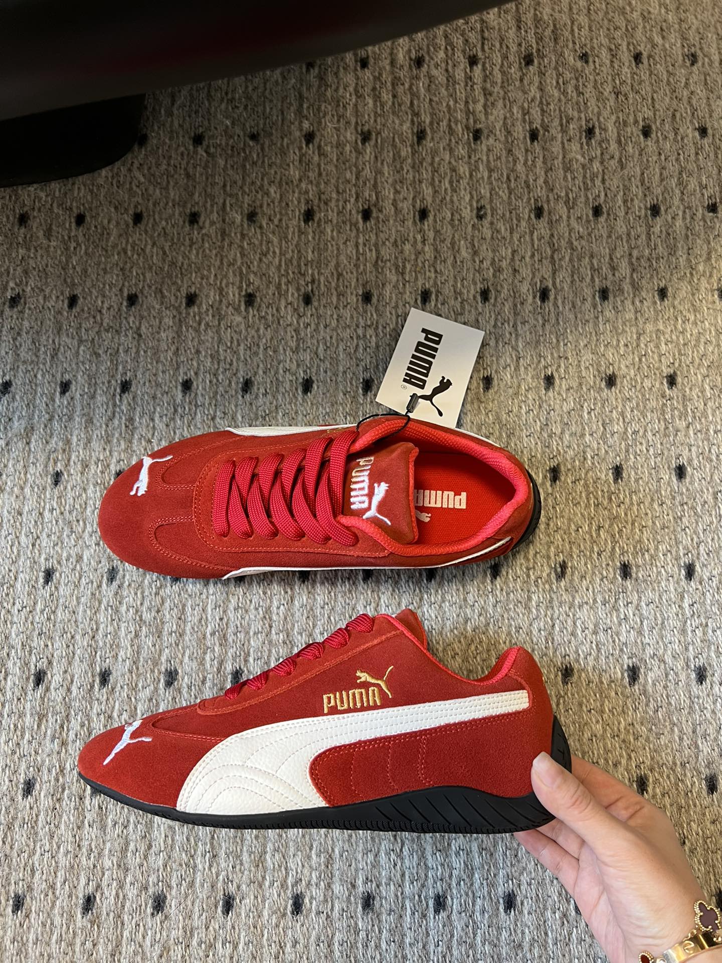 
新色来袭 puma X openyy 联名运动鞋 

复古米色 樱花粉色 我真的好推荐啊！！姐妹们今年