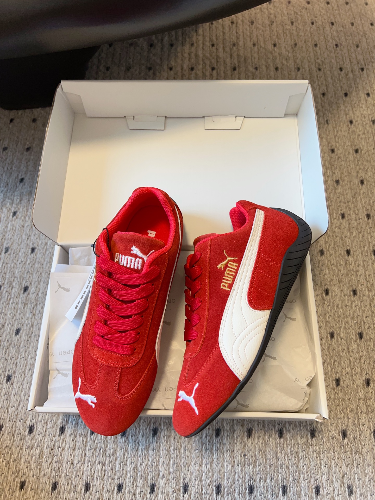 
新色来袭 puma X openyy 联名运动鞋 

复古米色 樱花粉色 我真的好推荐啊！！姐妹们今年