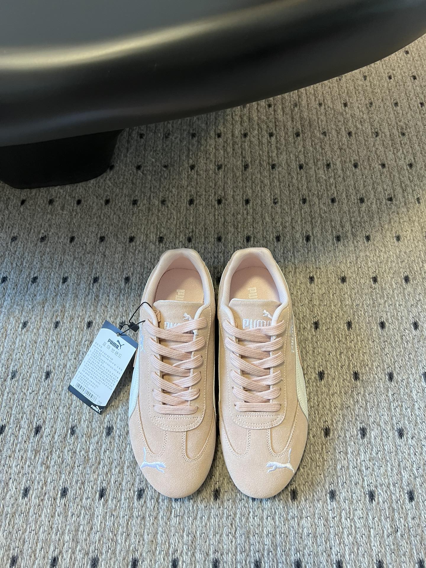 
新色来袭 puma X openyy 联名运动鞋 

复古米色 樱花粉色 我真的好推荐啊！！姐妹们今年