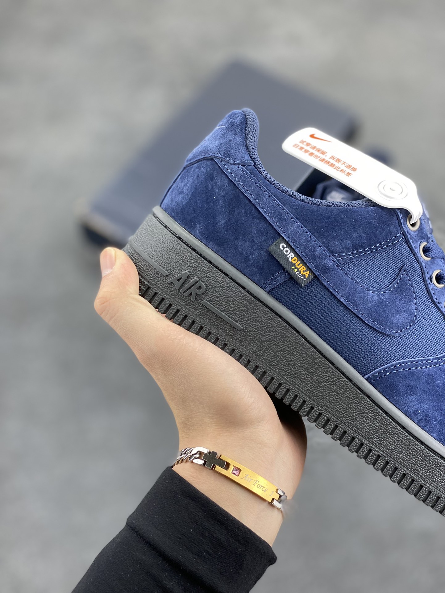 图片[6]-Nike Air Force 1 Low 07 黑蓝 原楦头原纸板 打造纯正低帮空军版型 专注外贸渠道 全掌内置蜂窝气垫 原盒配件 原厂中底钢印、拉帮完美 货号：HQ3822-400 尺码：36 36.5 37.5 38 38.5 39 40 40.5 41 42 42.5 43 44 44.5 45-选品中心
