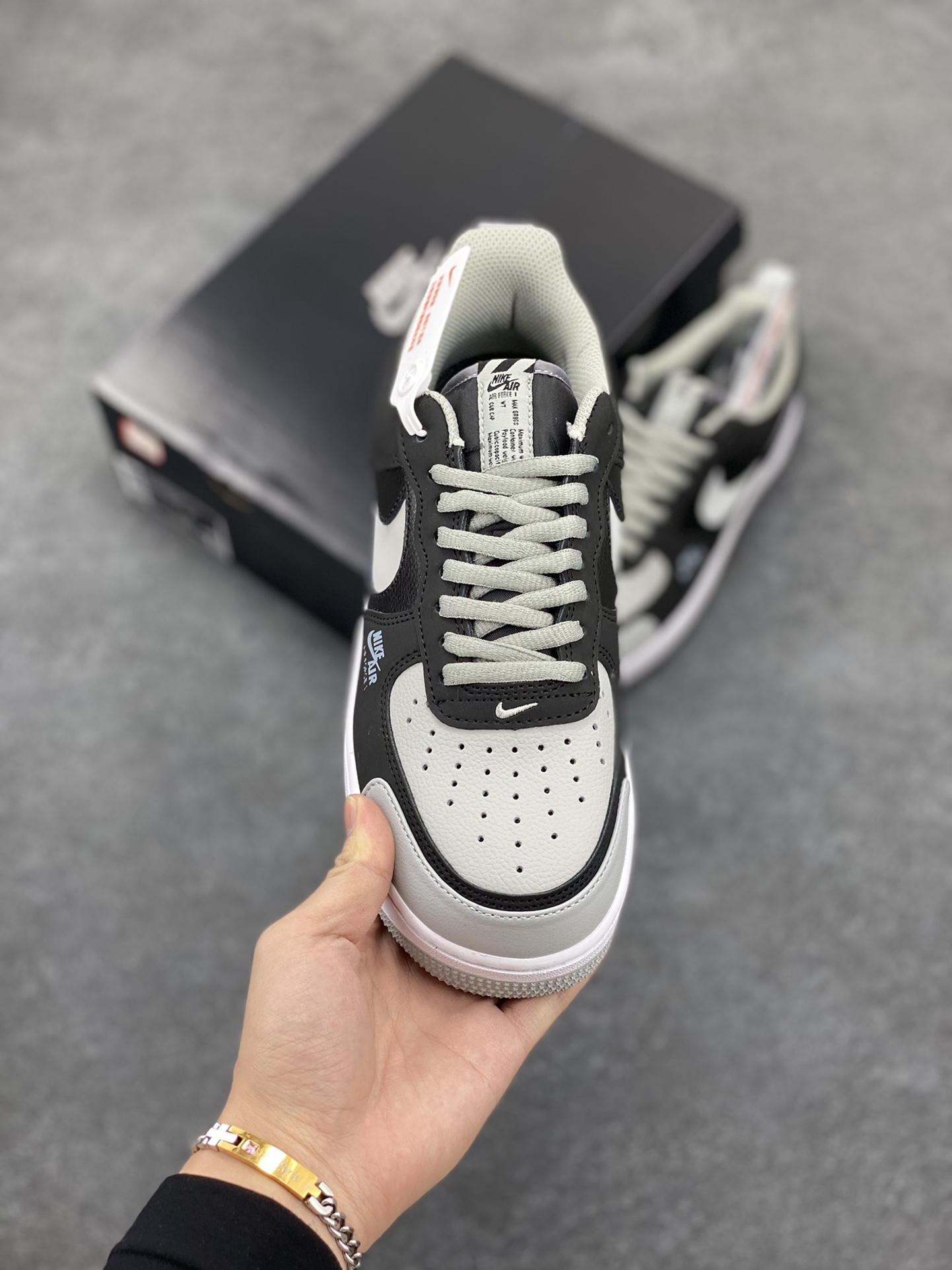 图片[2]-海外限定  Nike Air Force 1 Premium 影子灰配色 空军一号低帮休闲板鞋 定制皮料 3M反光 原楦头原纸板 纯正版型 内置全掌气垫 货号：BQ6818-009 尺码：36 36.5 37.5 38 38.5 39 40 40.5 41 42 42.5 43 44 44.5 45-选品中心