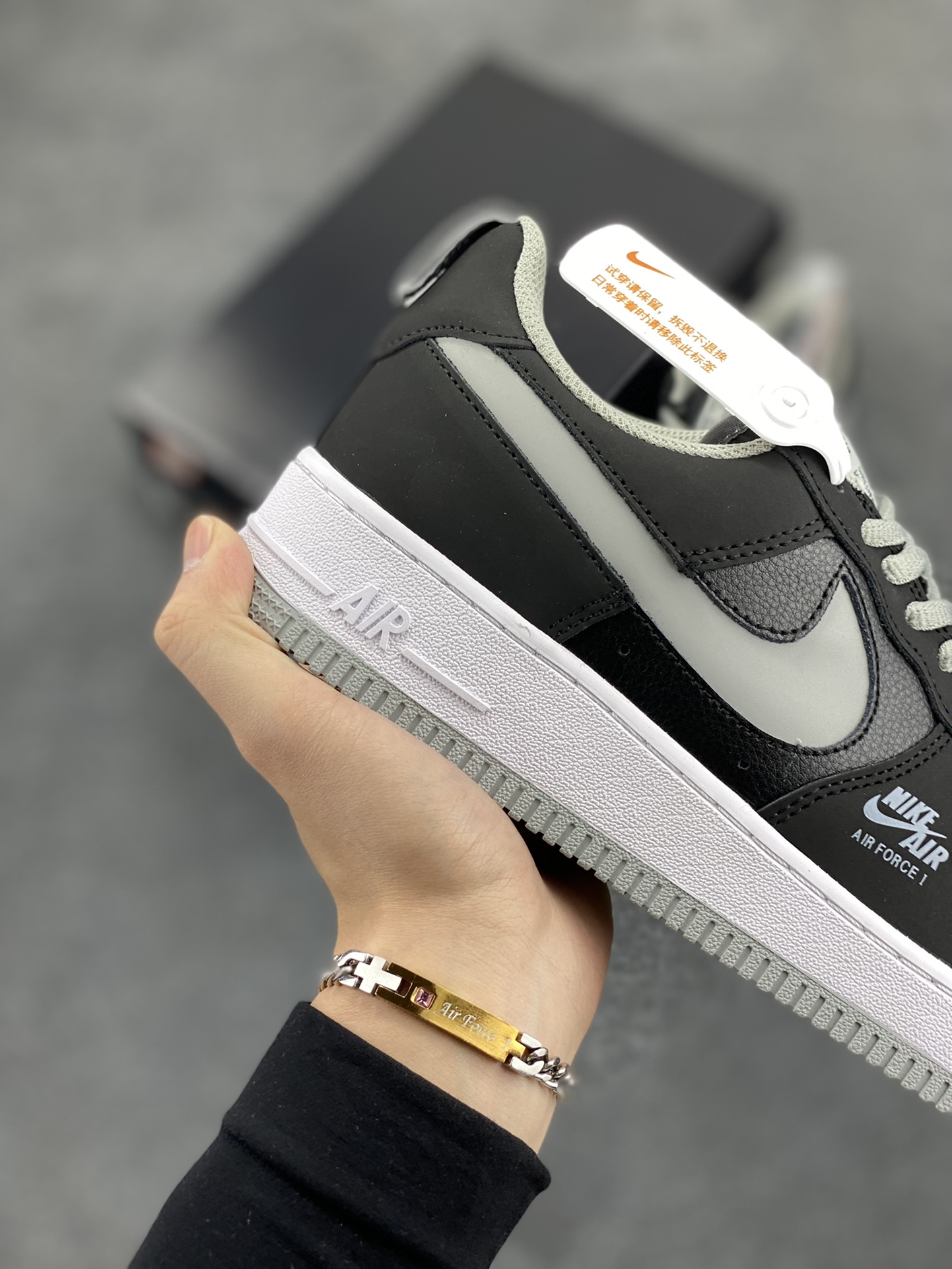 图片[6]-海外限定  Nike Air Force 1 Premium 影子灰配色 空军一号低帮休闲板鞋 定制皮料 3M反光 原楦头原纸板 纯正版型 内置全掌气垫 货号：BQ6818-009 尺码：36 36.5 37.5 38 38.5 39 40 40.5 41 42 42.5 43 44 44.5 45-选品中心
