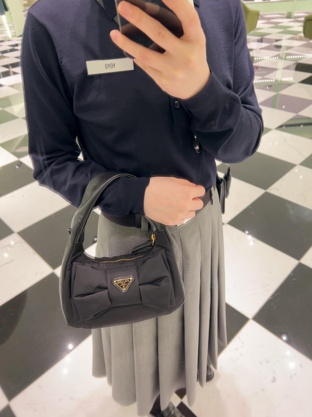 Prada Product _dWGqfGoJHqargOQbBNAthVn1O5M-l-Tyhs8mlqw