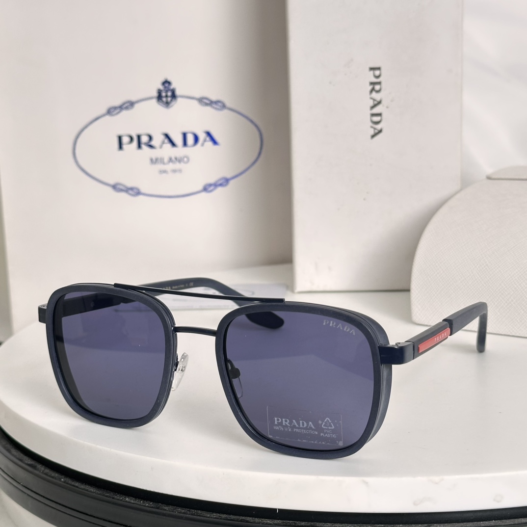  ‼️PRAD*
官网经典款 
板材与金属的完美融合 兼具活力与设计 充满运动感
MODEL：SPR51