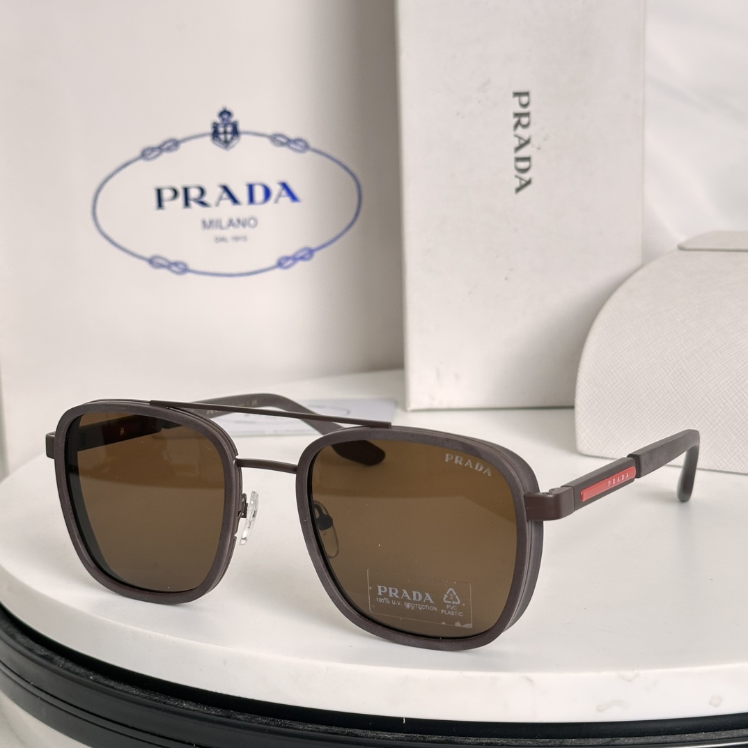  ‼️PRAD*
官网经典款 
板材与金属的完美融合 兼具活力与设计 充满运动感
MODEL：SPR51
