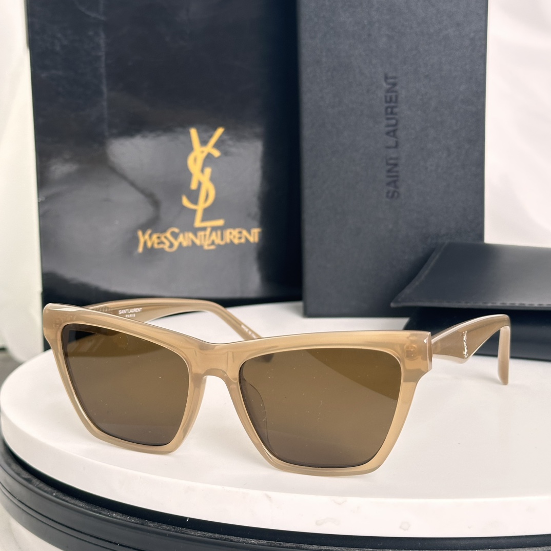 ‼️高版到 ✔️每一付独立编码 K金铰链
SAINT LAURENT * SLM103F 
猫眼款太阳镜