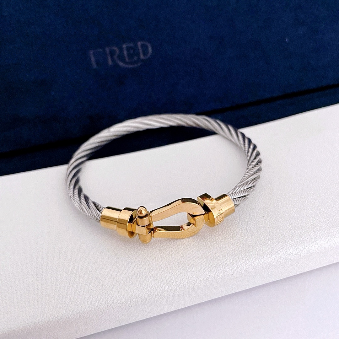 Fred 火爆 𝗙𝗥𝗘𝗗 费雷德手绳 光面马蹄扣手镯手链 百搭 土豪金配色 贵气十足