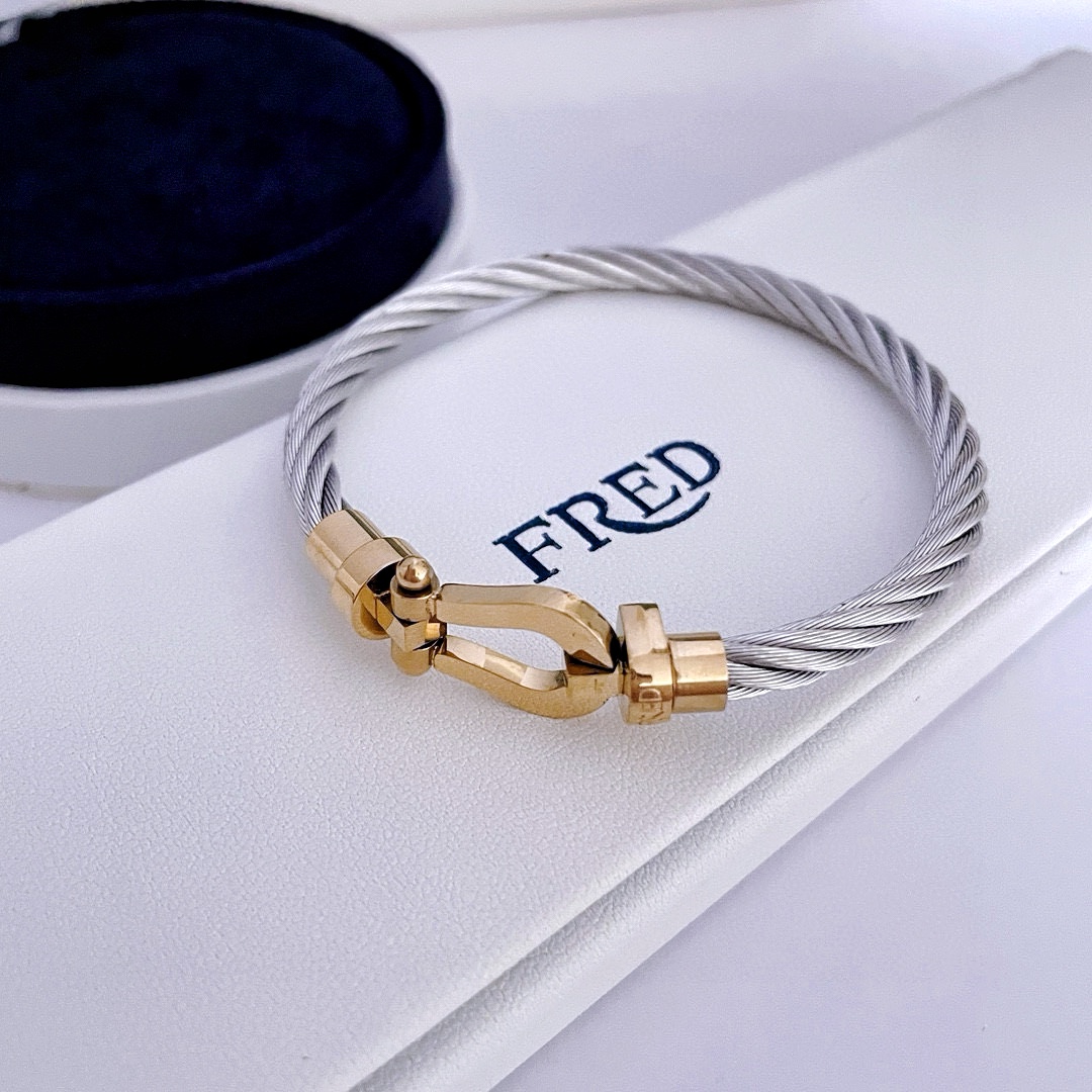 Fred 火爆 𝗙𝗥𝗘𝗗 费雷德手绳 光面马蹄扣手镯手链 百搭 土豪金配色 贵气十足