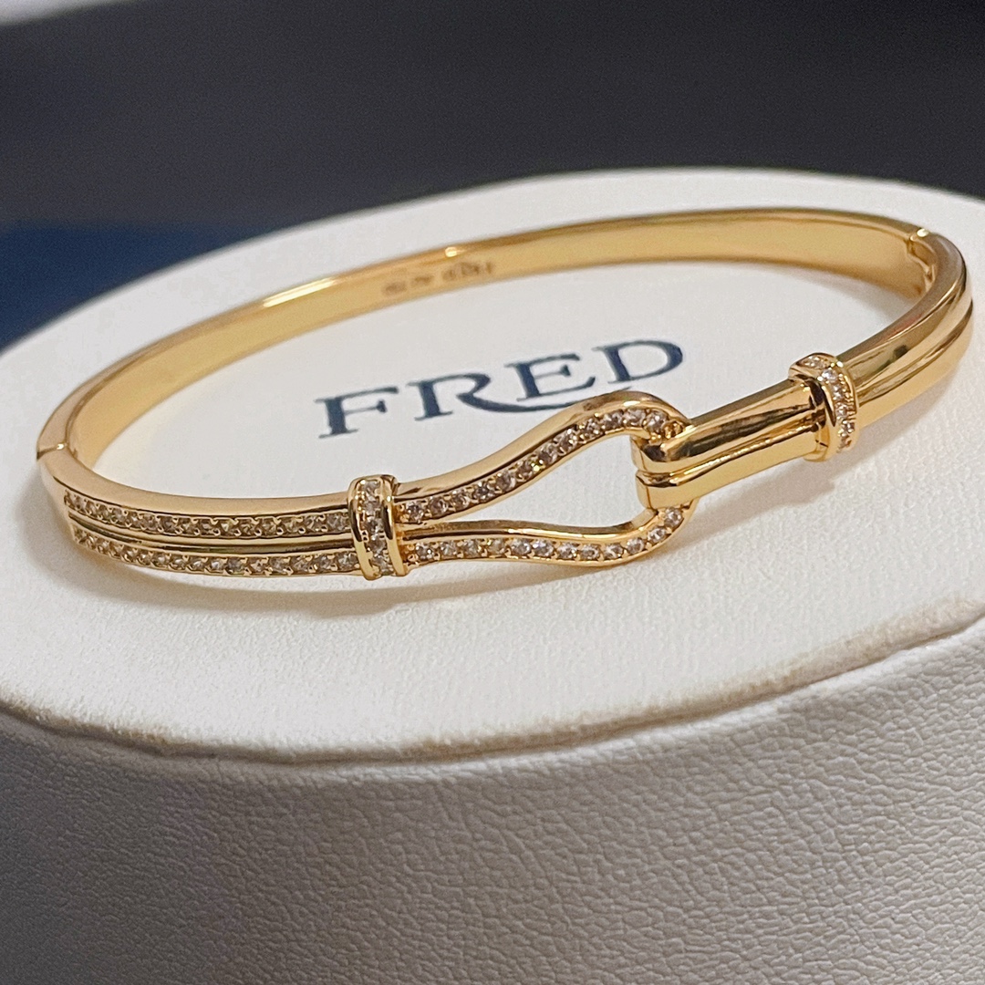 FRED 费雷德满钻马蹄扣手镯,经典百搭,网红达人 时尚一族备必‬单品 2