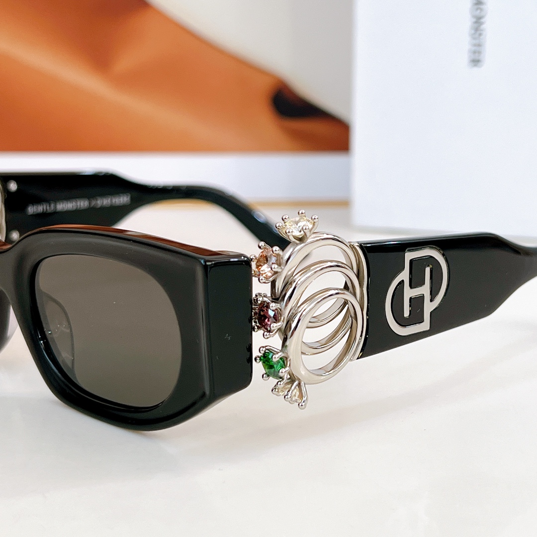  GENTLE MONSTER
MODRINGS
SIZE45-22-146
🔝🔝