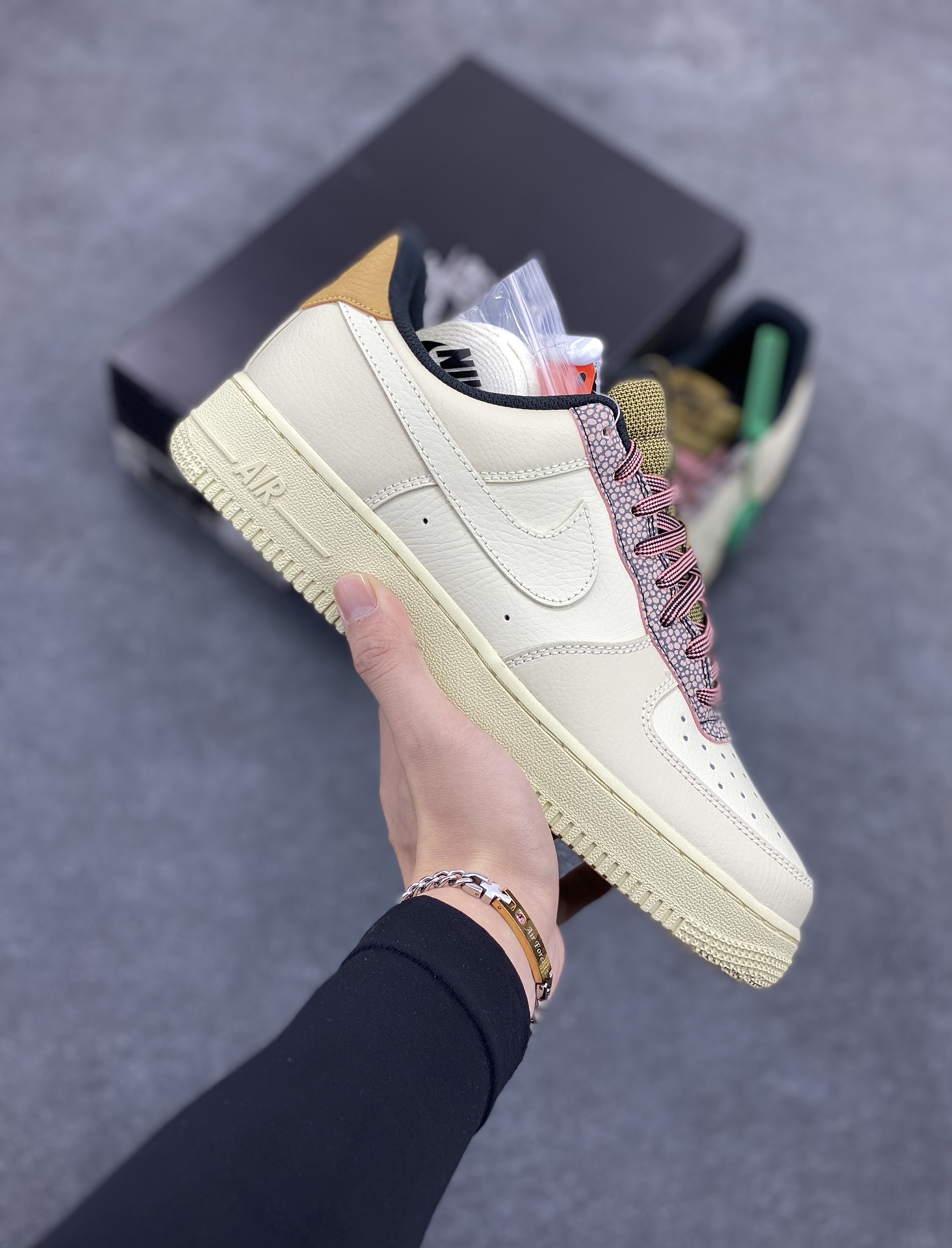 HY版本💯 Nike Air Force 1 Low 鹅卵石 原楦头原纸板 打造纯正空军版型#专注外贸渠道 全掌内置蜂窝气垫 #原盒配件 原厂中底钢印、拉帮完美 货号：CK4363-200 尺码：36 36.5 37.5 38 38.5 39 40 40.5 41 42 42.5 43 44 44.5 45 46-选品中心