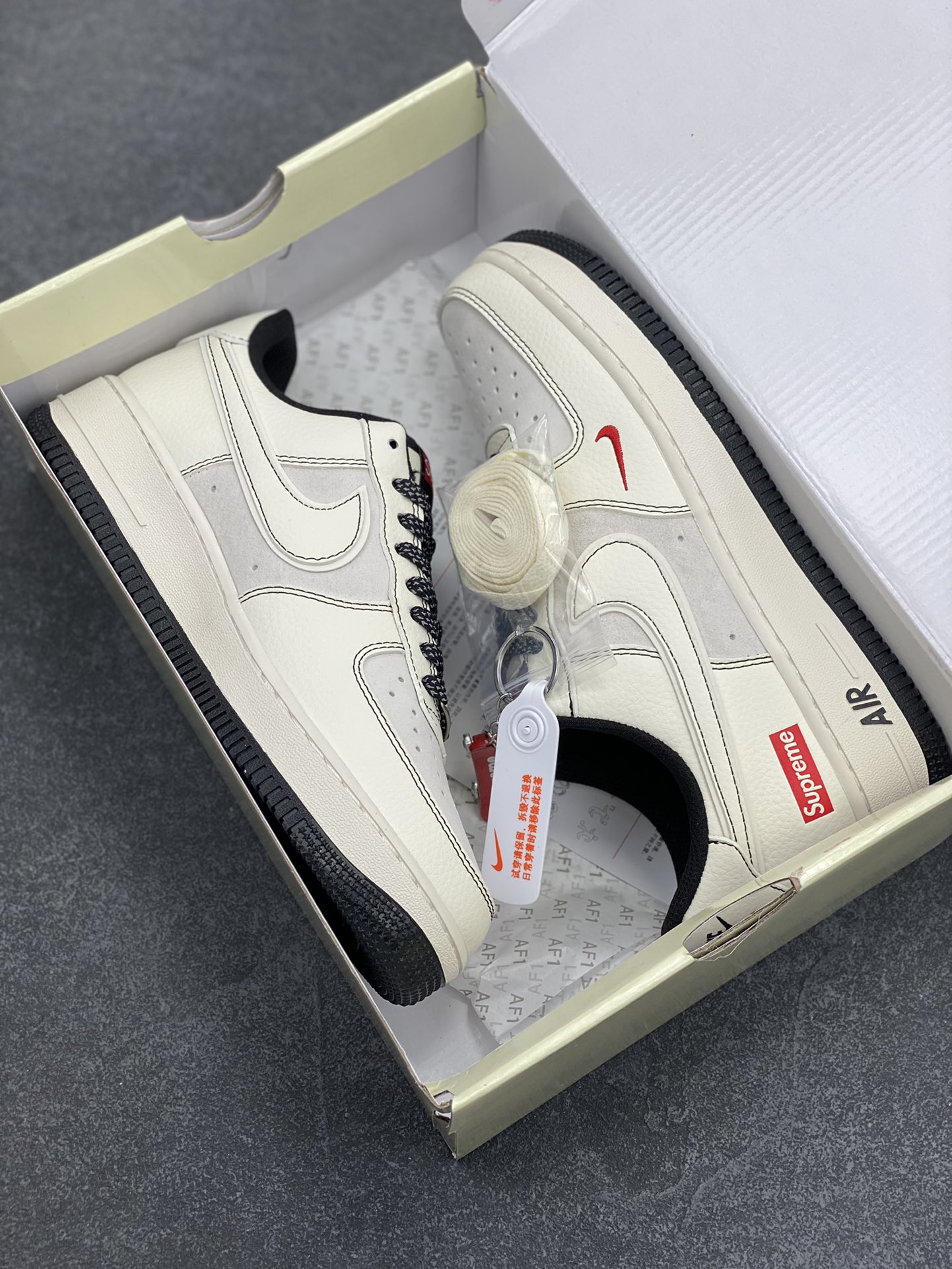 图片[9]-NIke Air Force 1 \’07 Low “Supreme联名–米黑线猪八”空军一号 低帮 运动鞋 休闲鞋 折边针车 工艺难度大 原楦头原纸板 原装鞋盒 定制五金配件 内置全掌气垫 原厂鞋底 货号：BB7518-012 尺码：36 36.5 37.5 38 38.5 39 40 40.5 41 42 42.5 43 44 44.5 45-选品中心