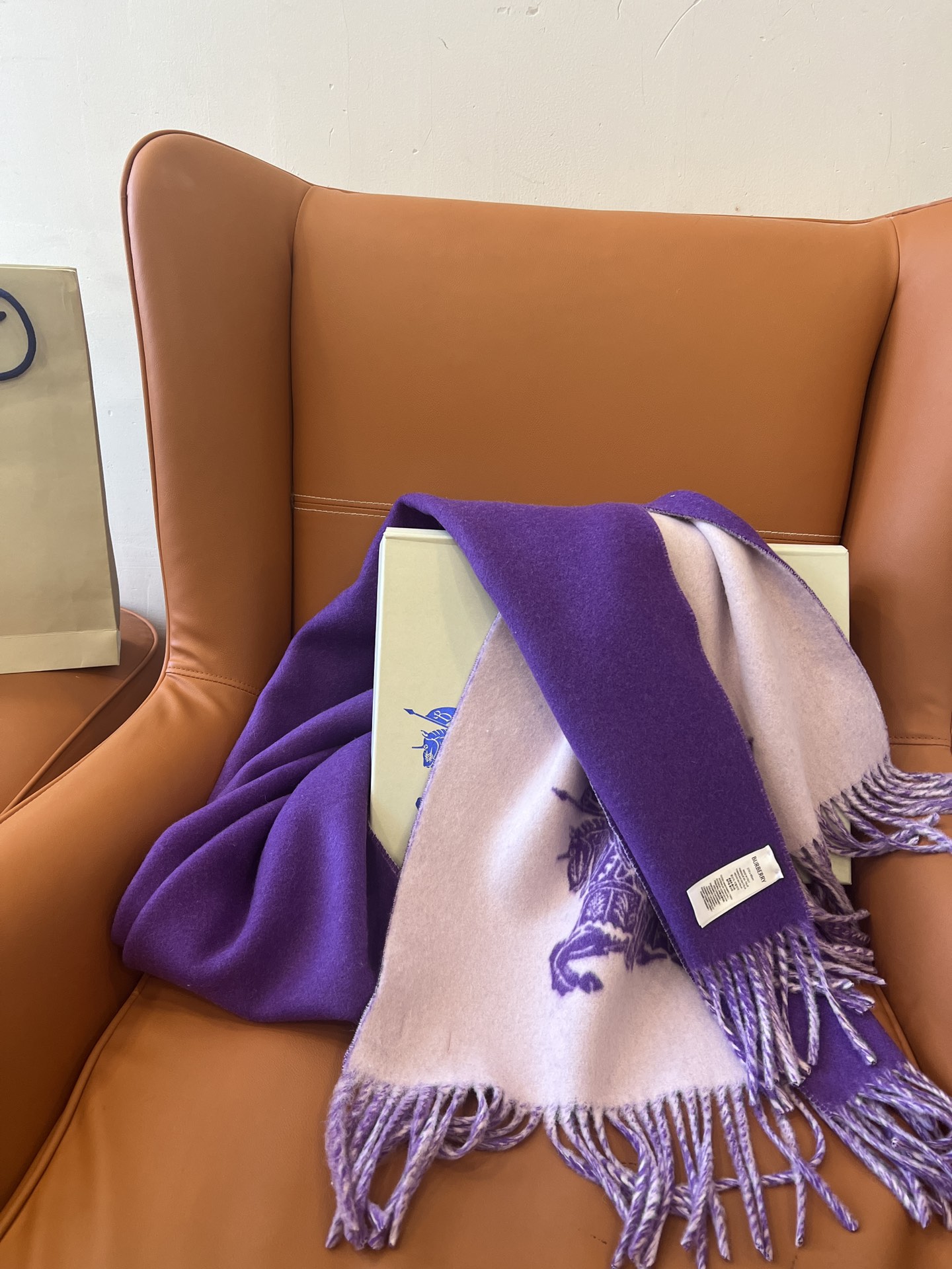 High-Quality Bobley Wool Scarf: Classic Design, Excellent Heating, Graceful Fashion Statement - 图片 6