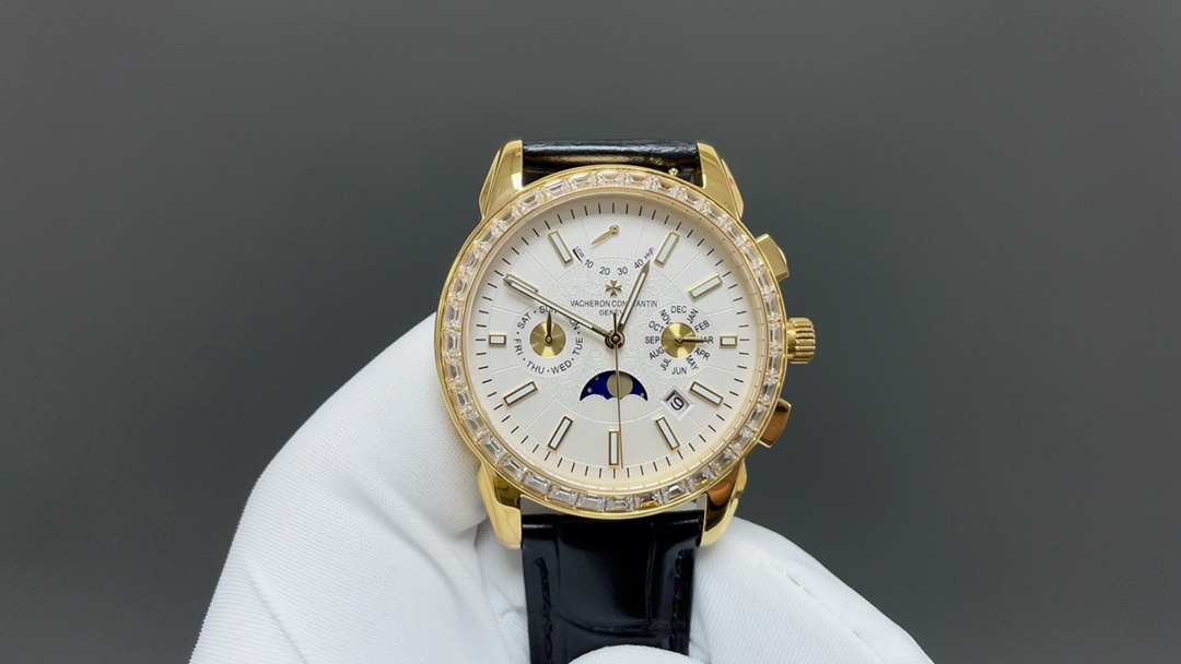 NO:392570,The new Vacheron Constantin VC inheritance upgraded series is launched shockingly!  Multi-functional premium couple watch!  Xiaohongshu's popular model 1 equipped with the original imported moon phase function movement mechanical watch is accurate and zero-repair when walking!  2 The dial uses a bar as a scale to show the luxurious temperament of this watch!  The 3-belt uses imported square scale cowhide strap, the watch mirror adopts a high-quality mirror and a perspective bottom cover!  4-diameter men's model 42 mm, thickness 10 mm. 5-cast watch functions combine week/month/date functions, and are representative works of high-end watches. The reputation details reveal the nobleness of men and their taste is very good!  Consistent with the inside and out, unique ingenuity!  Please identify the exclusive quality, vacheron, cowhide19860909新款上市江诗丹顿 VC 传承升级版系列震撼上市！多功能的高级情侣对表！小红书爆款 1搭载原装进口月相功能机芯机械表走时精准零返修！ 2表盘上采用条钉作为刻度更显示出这款腕表的华贵气质！ 3皮带采用进口方形鳞纹牛皮表带,表镜采用高品质的镜面,透视底盖！ 4直径男款42毫米,厚度10毫米 5腕表功能汇集星期/月份/日期等功能于一身,为高端腕表的代表之作 尊贵彰显之美誉细节之处透露男士高贵,品位十分！ 表里如一 独具匠心！请认准独家品质,,vacheron,cowhide,Watch