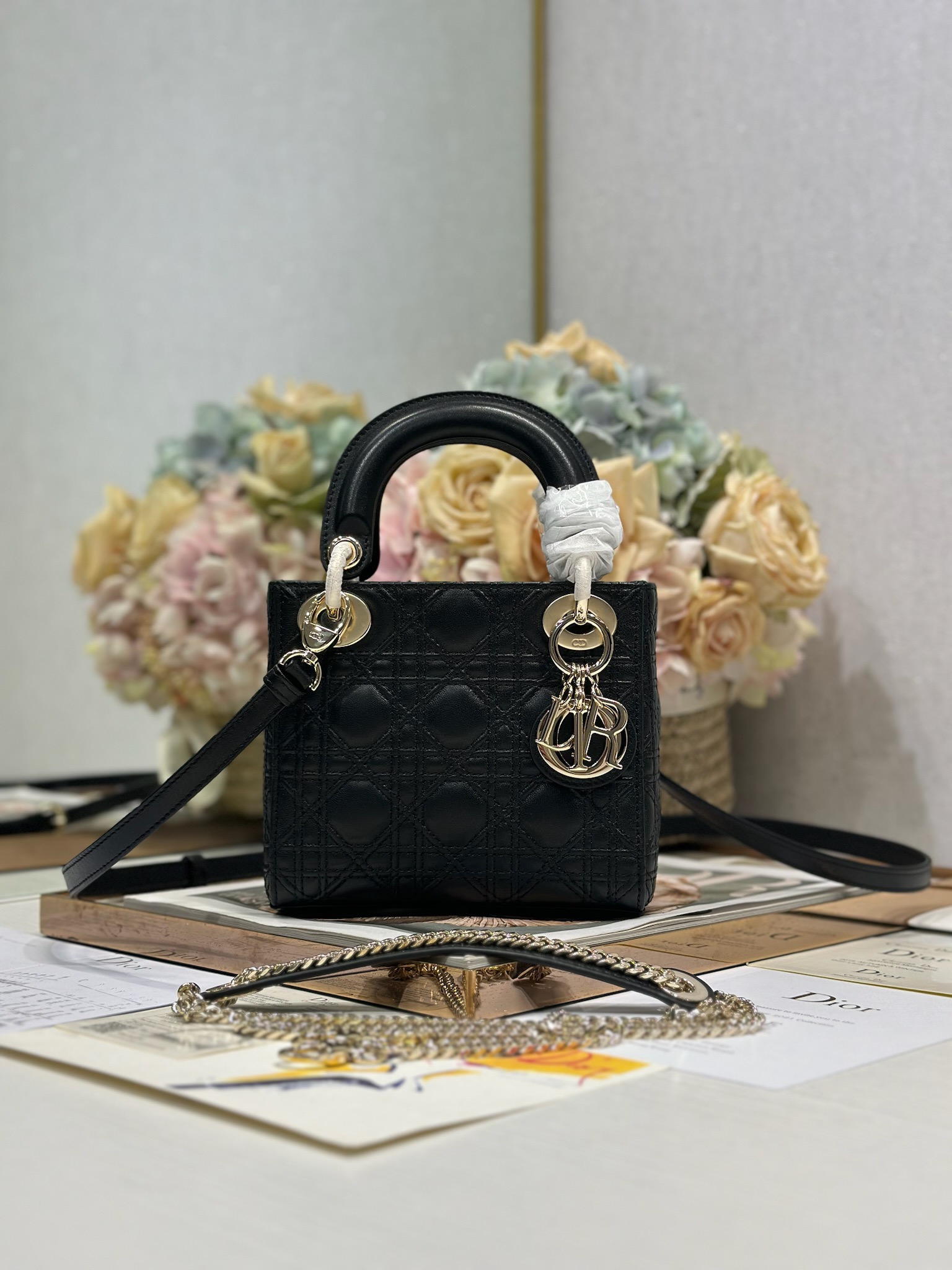 Lady Dior Black Lambskin Cannage Stitching Handbag - Icon Style & Craftsmanship 5 i1735477582 5615 3