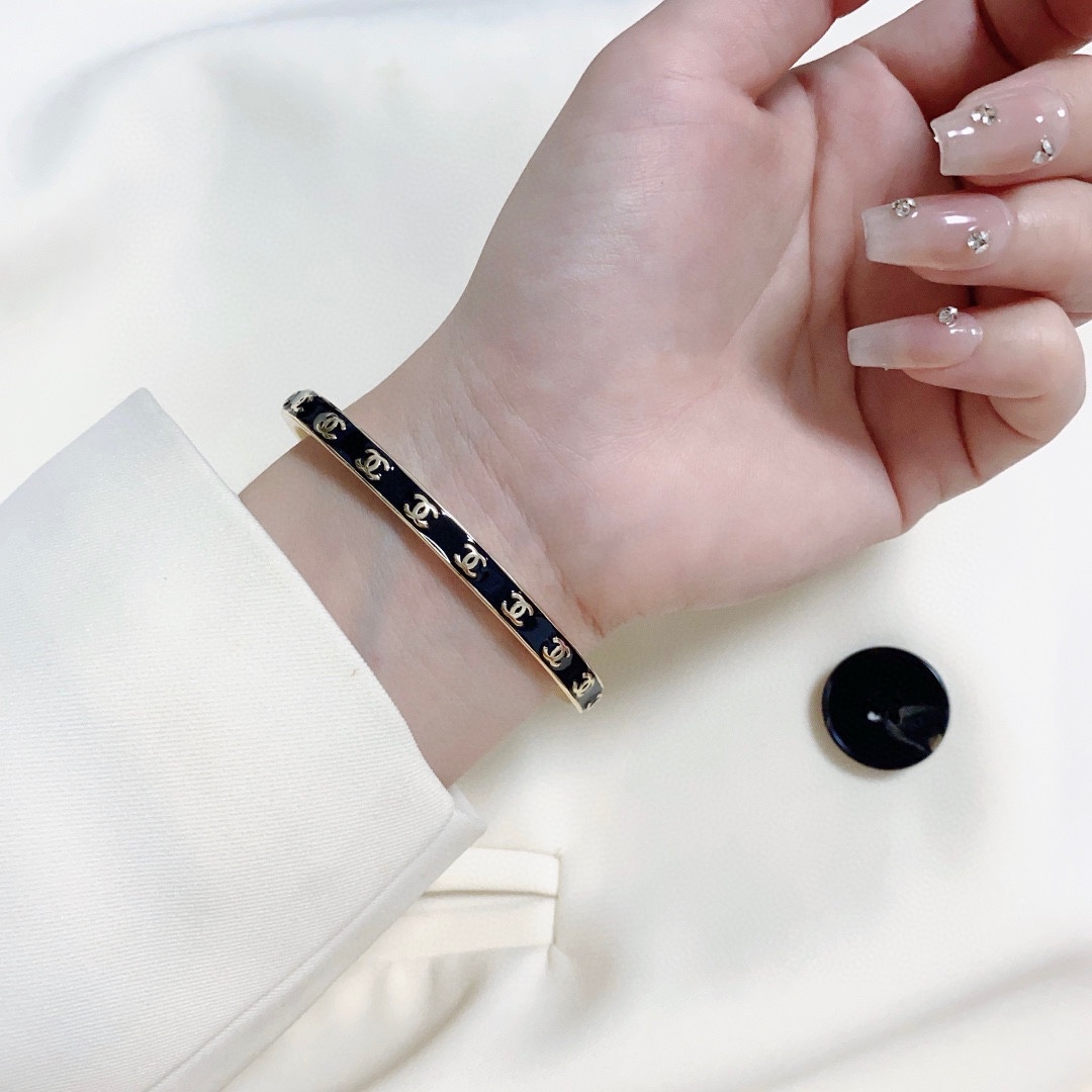 white enamel opening bracelet 💜 Chanel high-quality colored bracelet 🍀🍀🍀 Sup - Jewelry 2