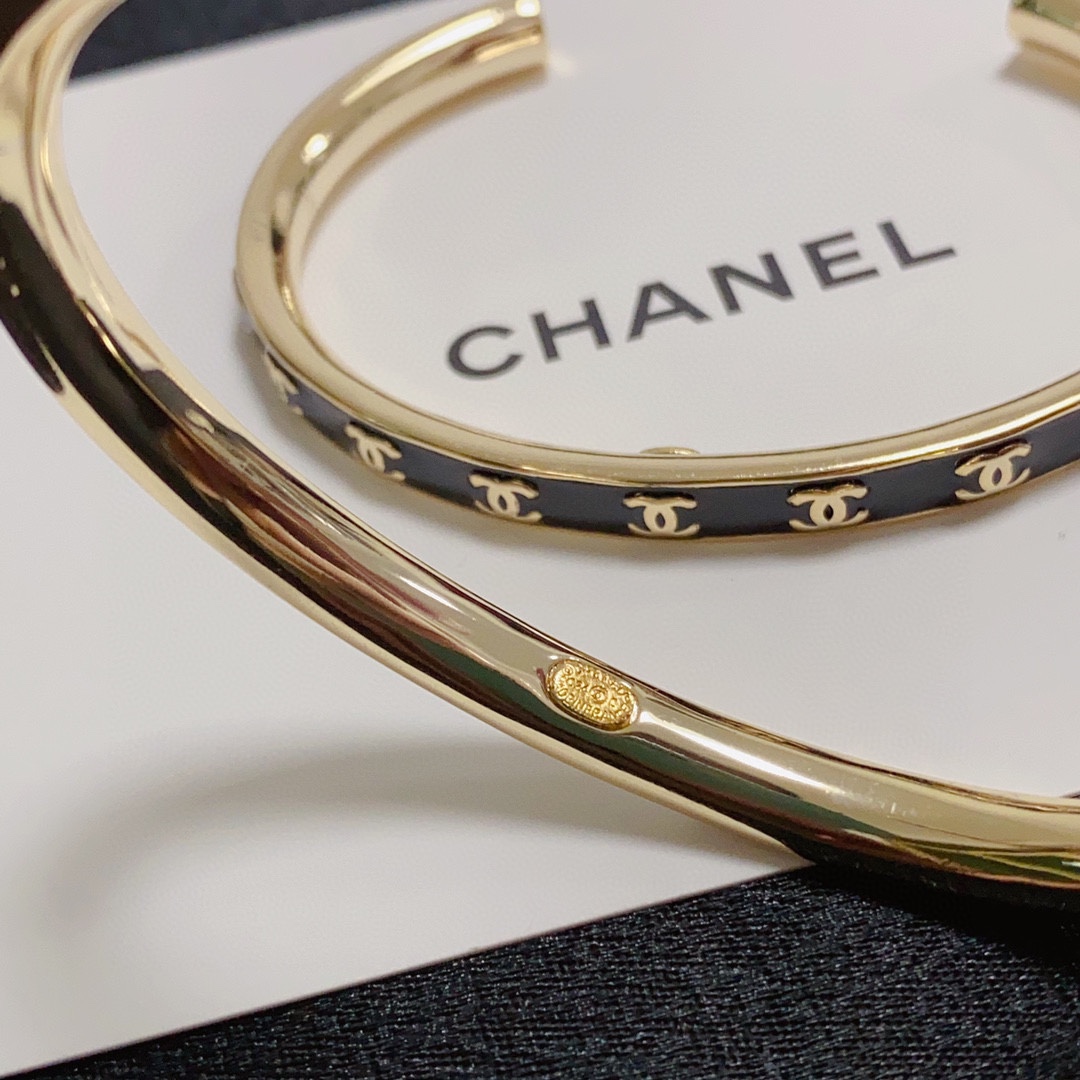 white enamel opening bracelet 💜 Chanel high-quality colored bracelet 🍀🍀🍀 Sup - Jewelry 5