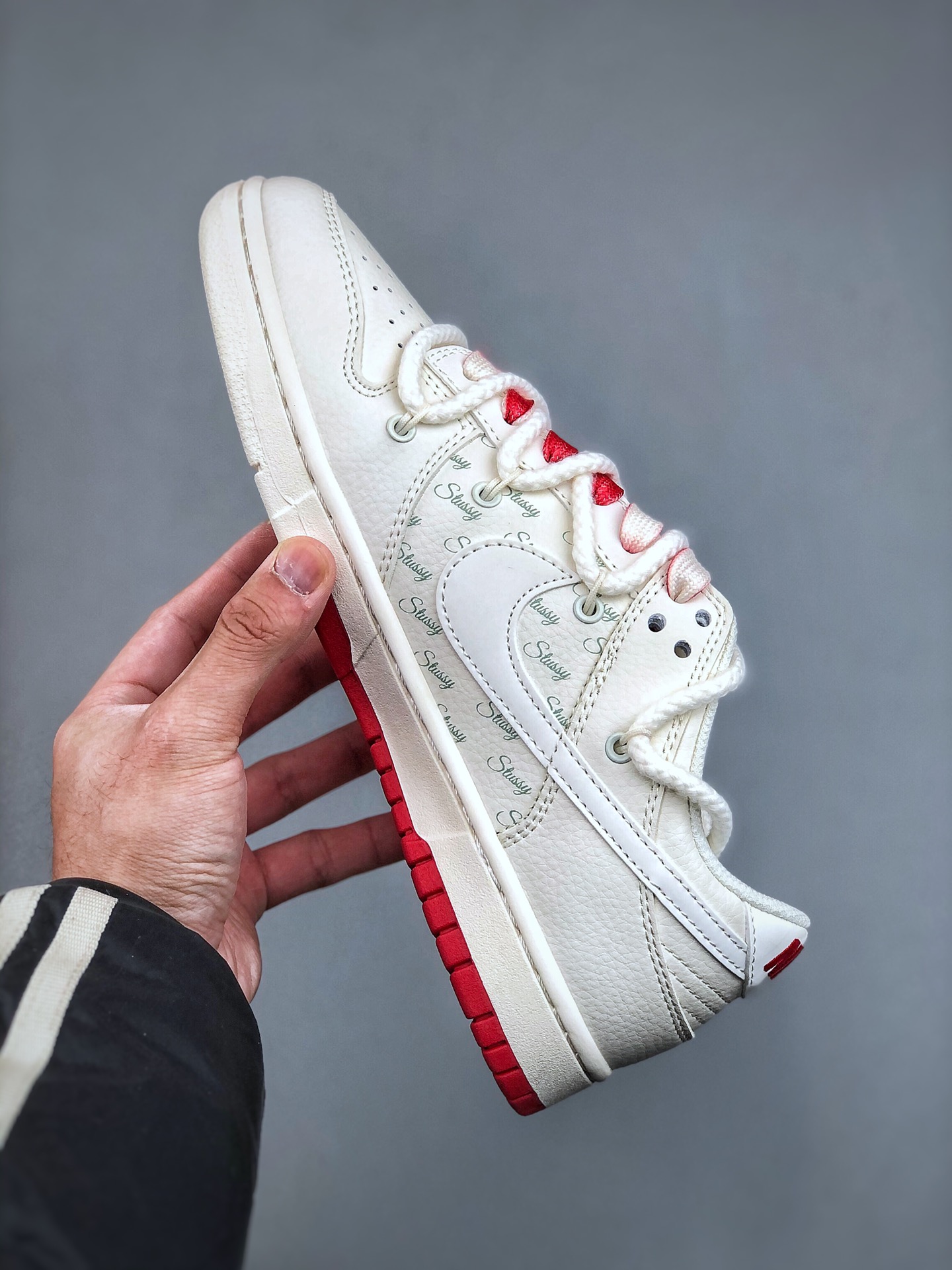 Nike SB Dunk Low Stussy White Red Sneakers Designer Casual Shoes 3 i1735501417 5500 1