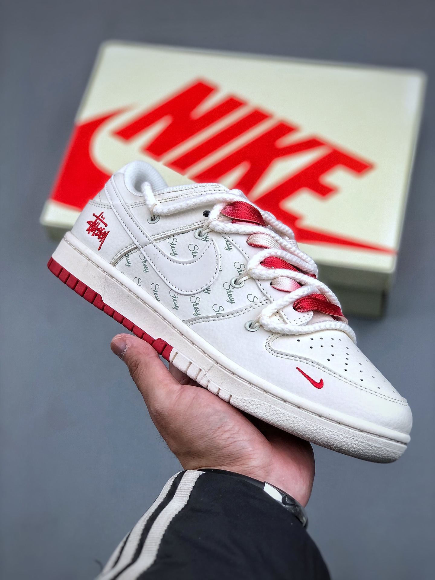 Nike SB Dunk Low Stussy White Red Sneakers Designer Casual Shoes 2 i1735501417 7131 0