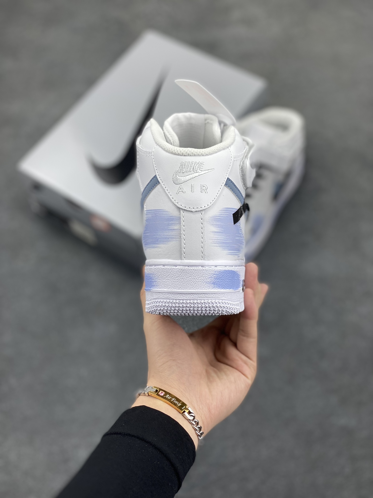 图片[4]-Nike Air Force 1 Low’07 断勾 喷绘 空军一号中帮休闲板鞋 定制皮料 原厂3D打印 定制鞋盒 原楦原纸板 纯正空军版型 内置全掌气垫 货号：ZH0316-056 尺码：36 36.5 37.5 38 38.5 39 40 40.5 41 42 42.5 43 44 44.5 45-选品中心