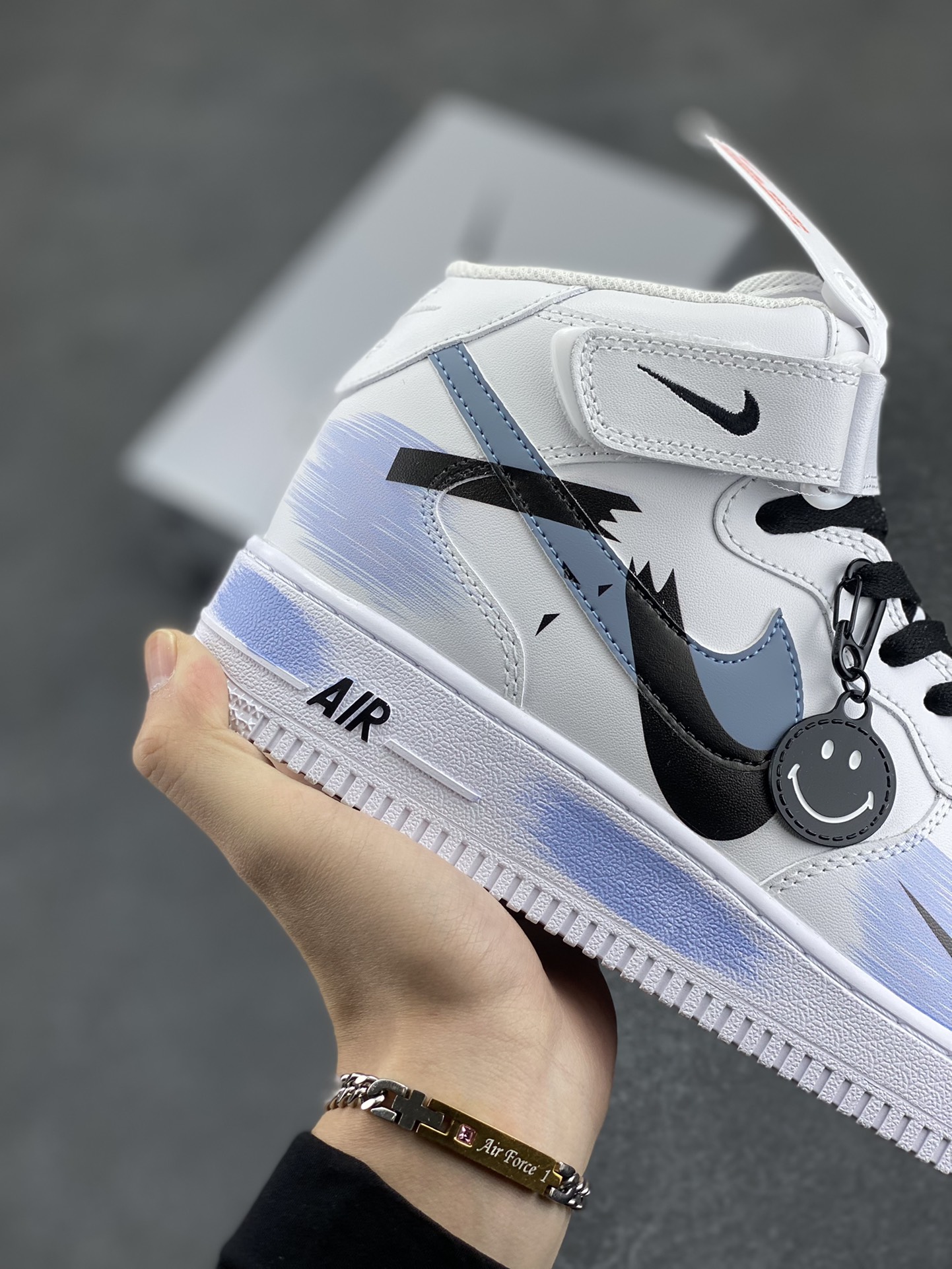 图片[6]-Nike Air Force 1 Low’07 断勾 喷绘 空军一号中帮休闲板鞋 定制皮料 原厂3D打印 定制鞋盒 原楦原纸板 纯正空军版型 内置全掌气垫 货号：ZH0316-056 尺码：36 36.5 37.5 38 38.5 39 40 40.5 41 42 42.5 43 44 44.5 45-选品中心